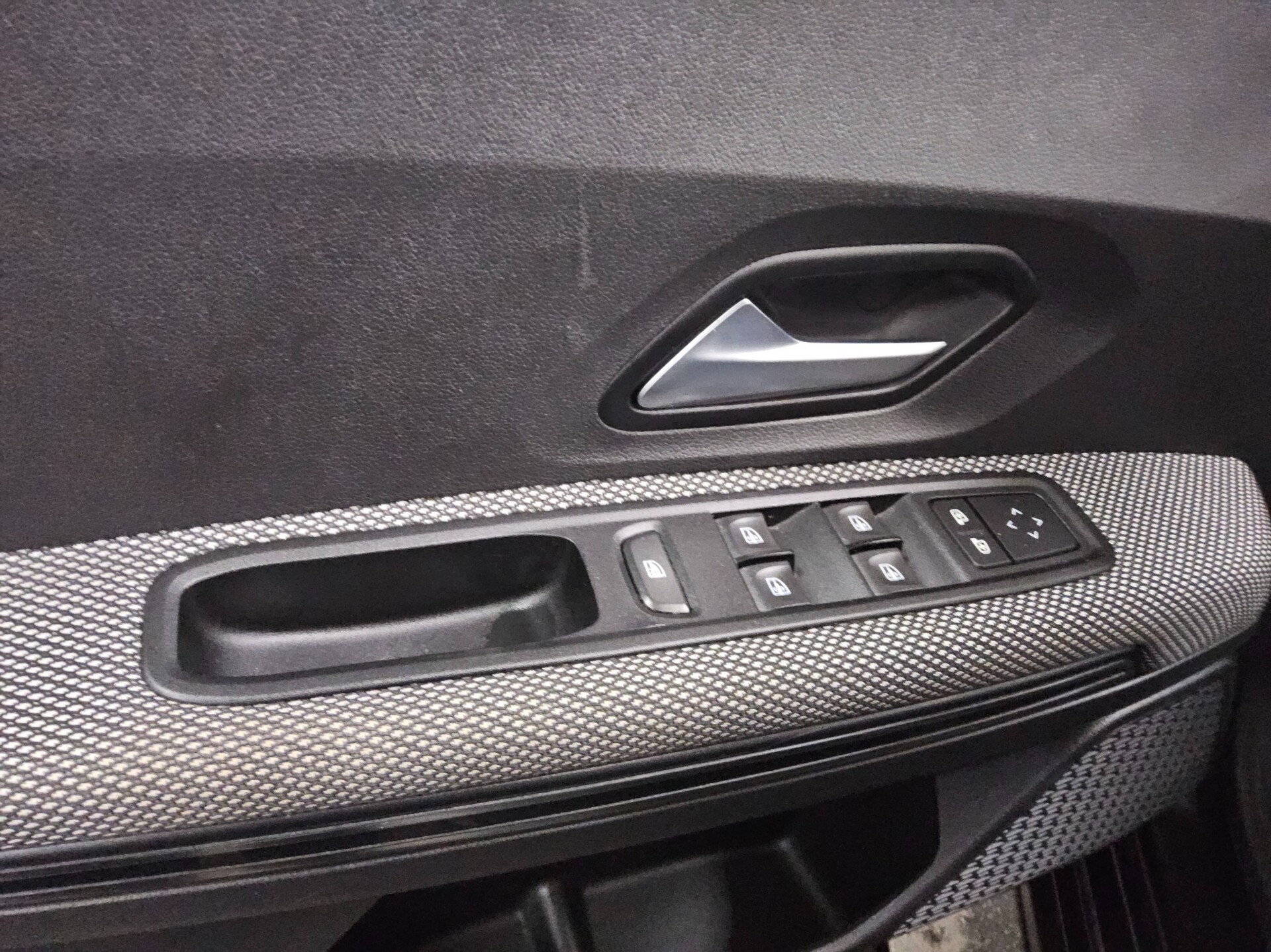 Dacia Jogger 1.0 TCe 7-Sitze Navi LED Shz RFK 9