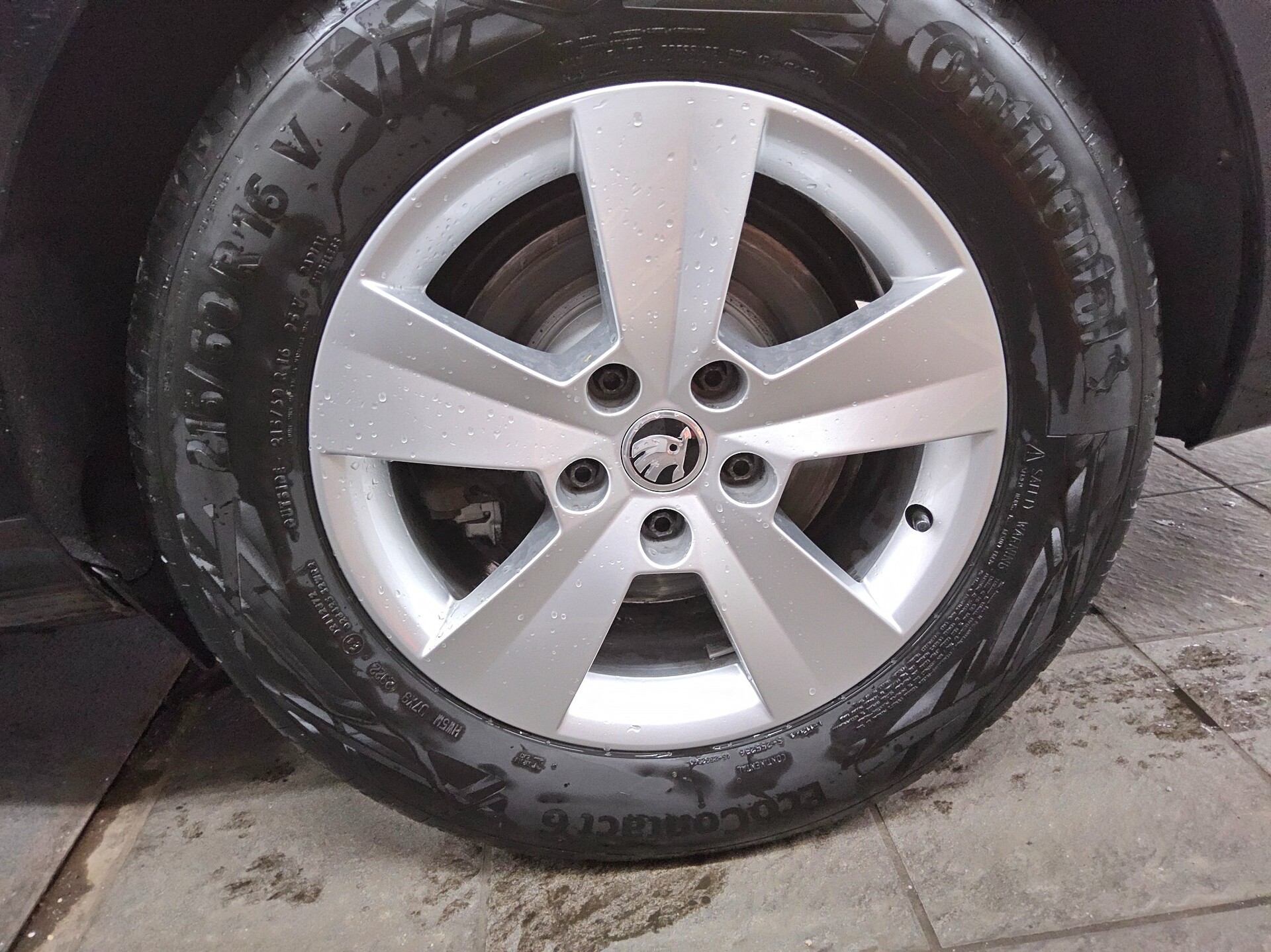 Skoda Superb Kombi 2.0 TDI Ambition Navi LED vc RfK 11