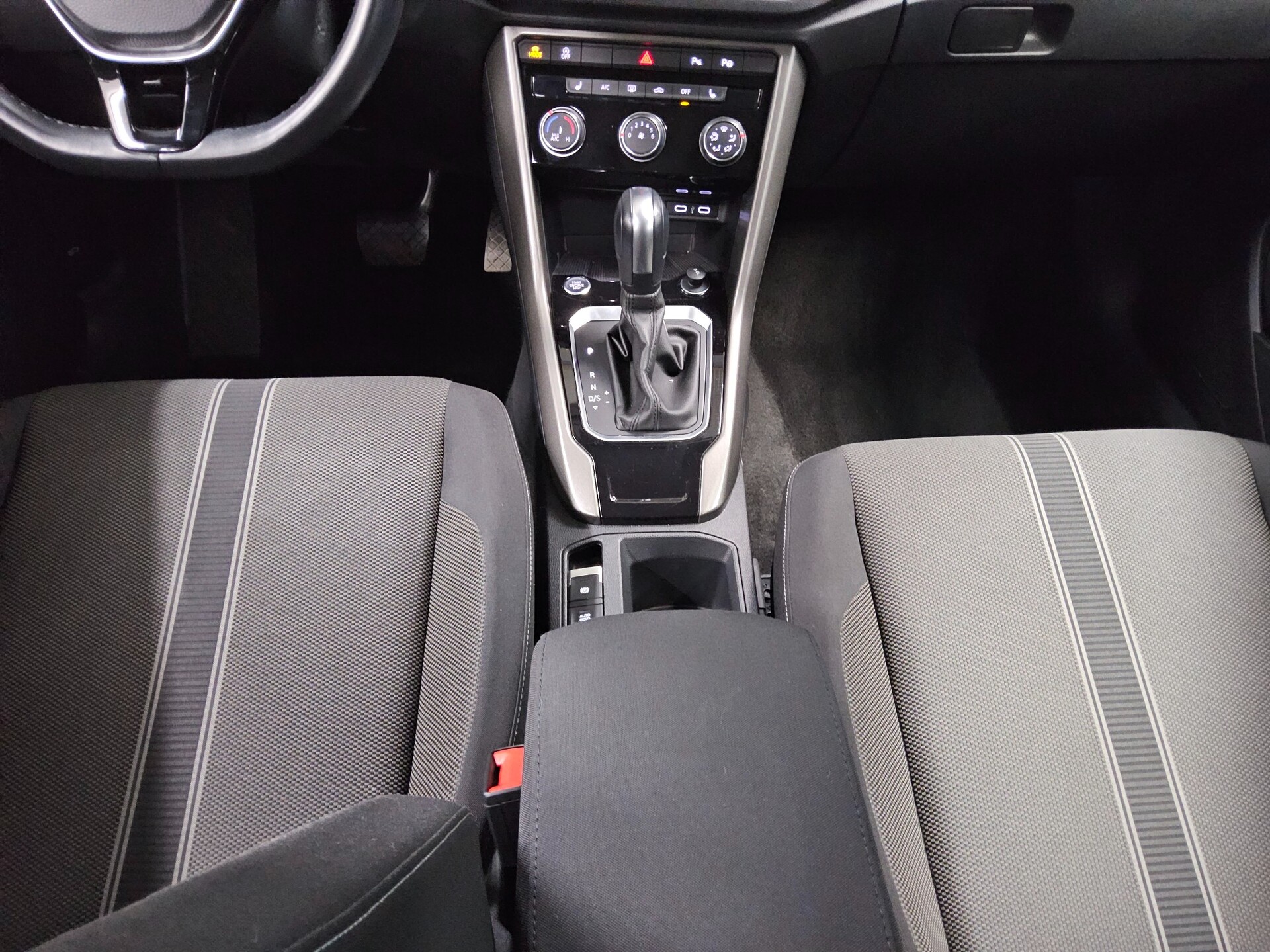 Volkswagen T-Roc 2.0 TDI Style Navi LED AID RfK Shz PDC 6