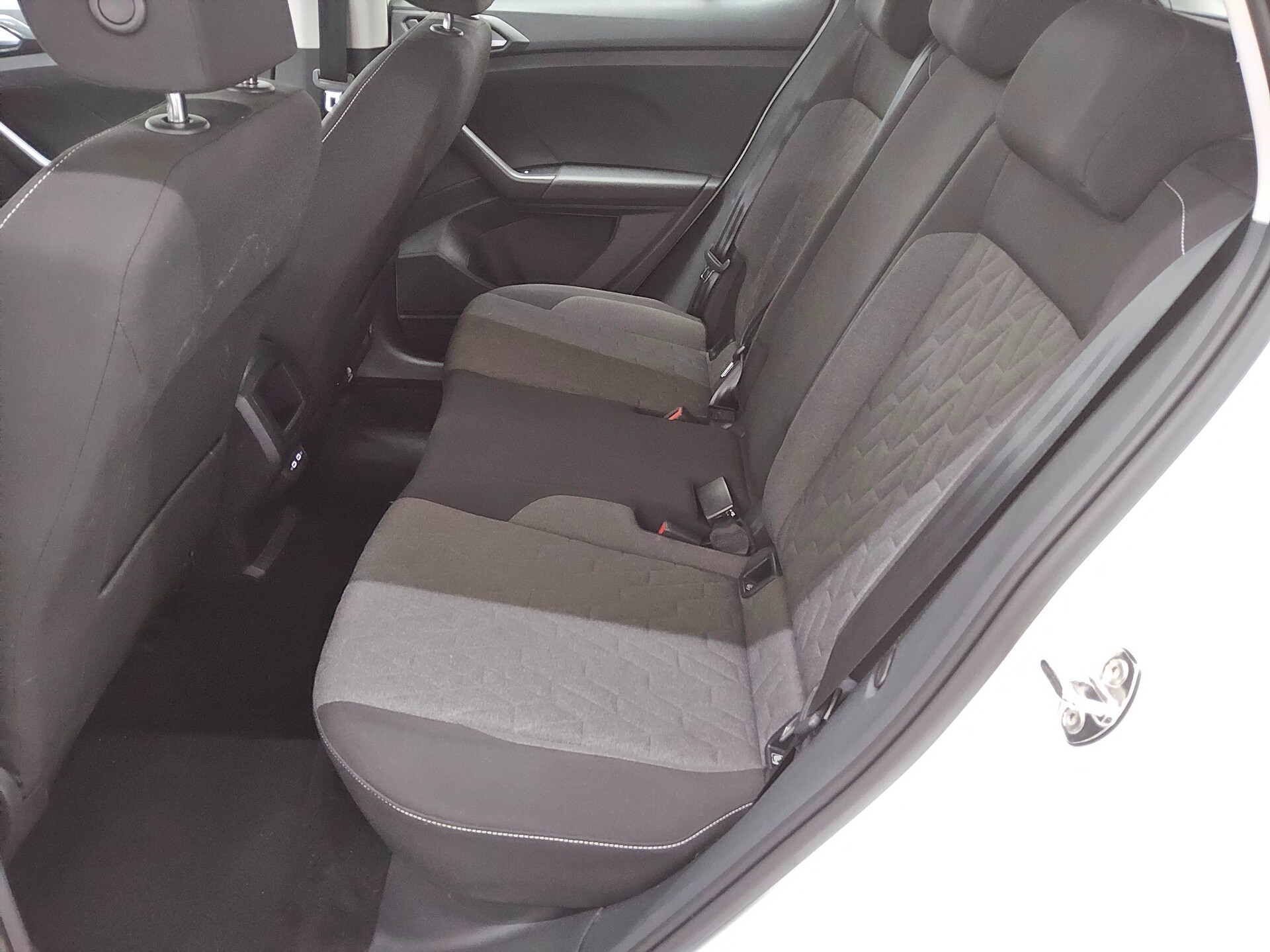 Volkswagen T-Cross 1.0 TSI Life Navi LED DC PDC SHZ 13