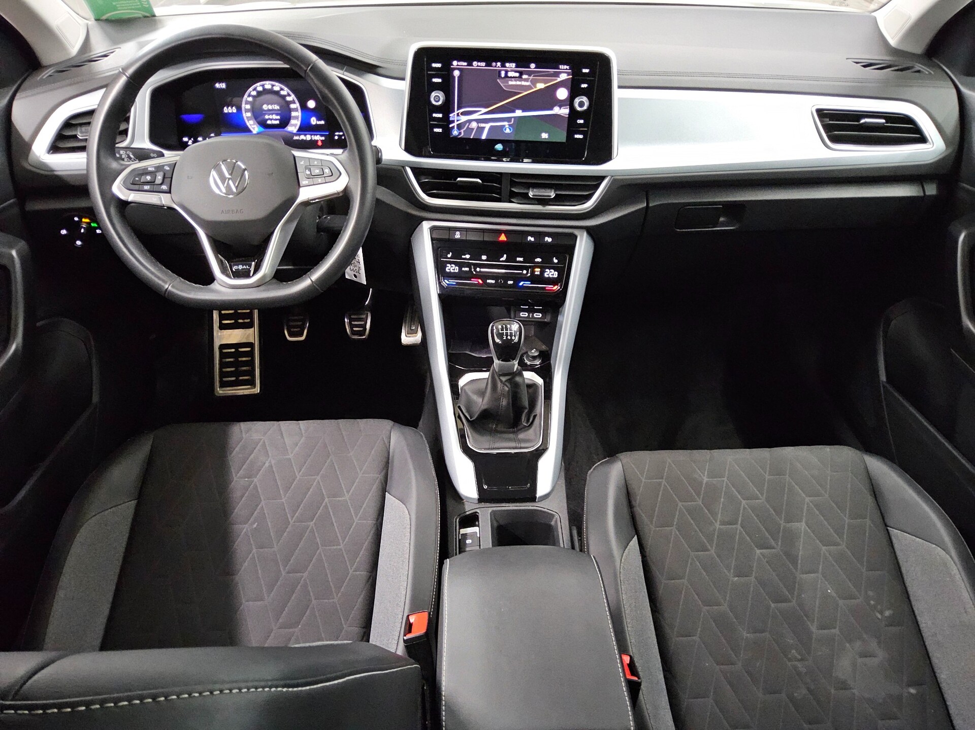 Volkswagen T-Roc 1.0 TSI Navi LED DC ACC PDC Shz 5