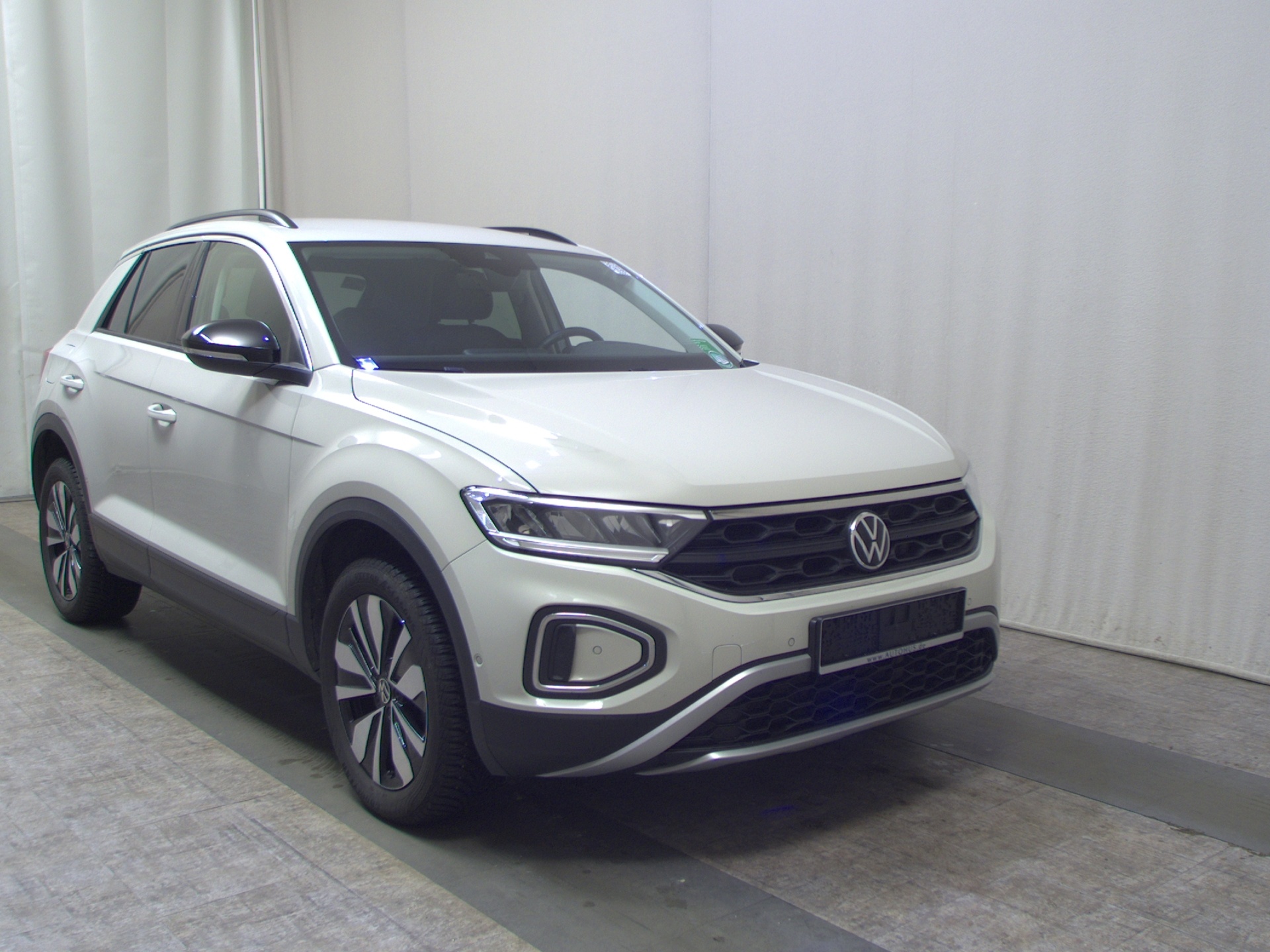 Volkswagen T-Roc 1.0 TSI Goal Navi LED DC PDC SHZ ACC 3