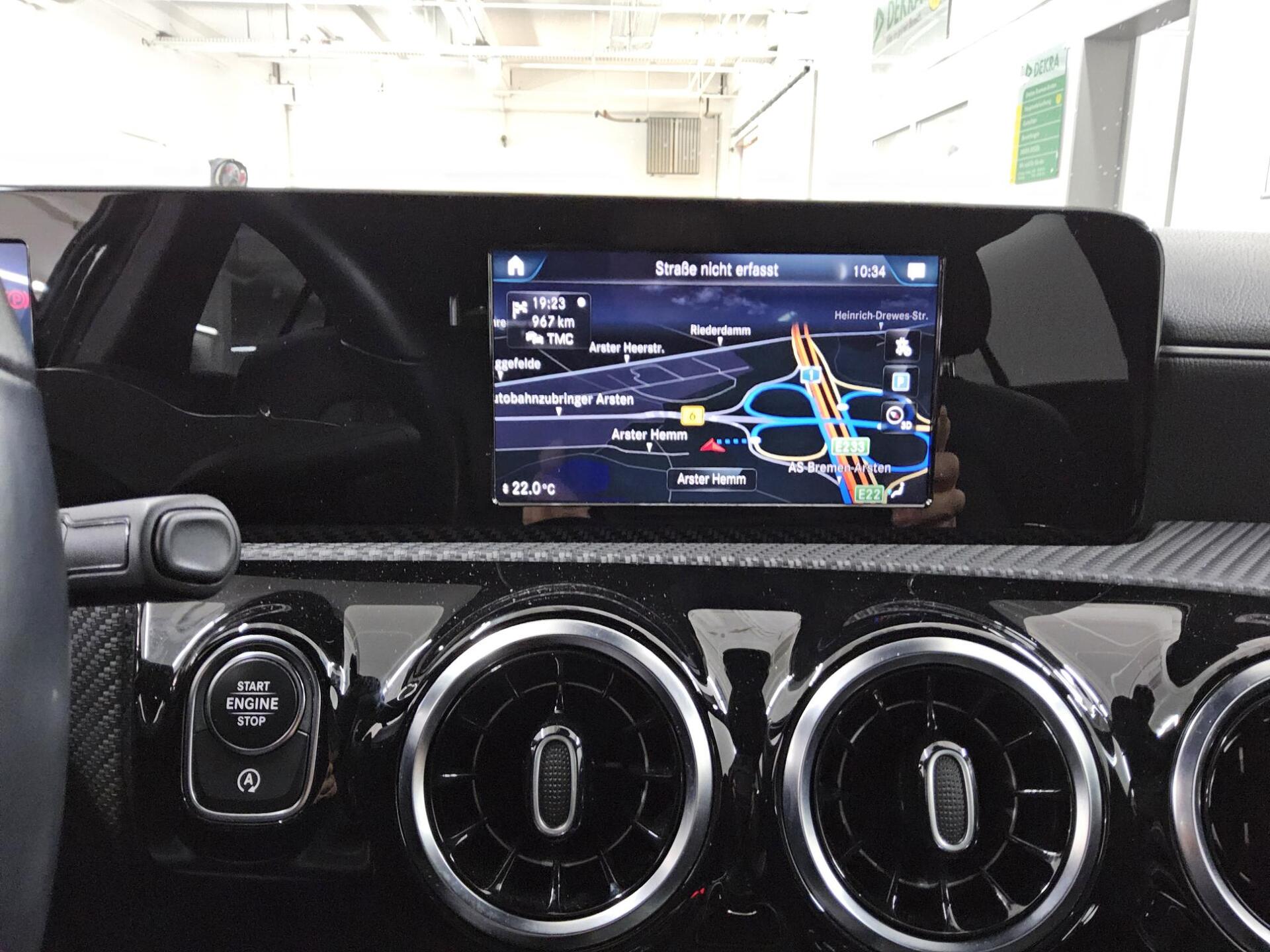 Mercedes-Benz A 200 d Leder Navi LED RfK PDC Shz Distronic+ 7