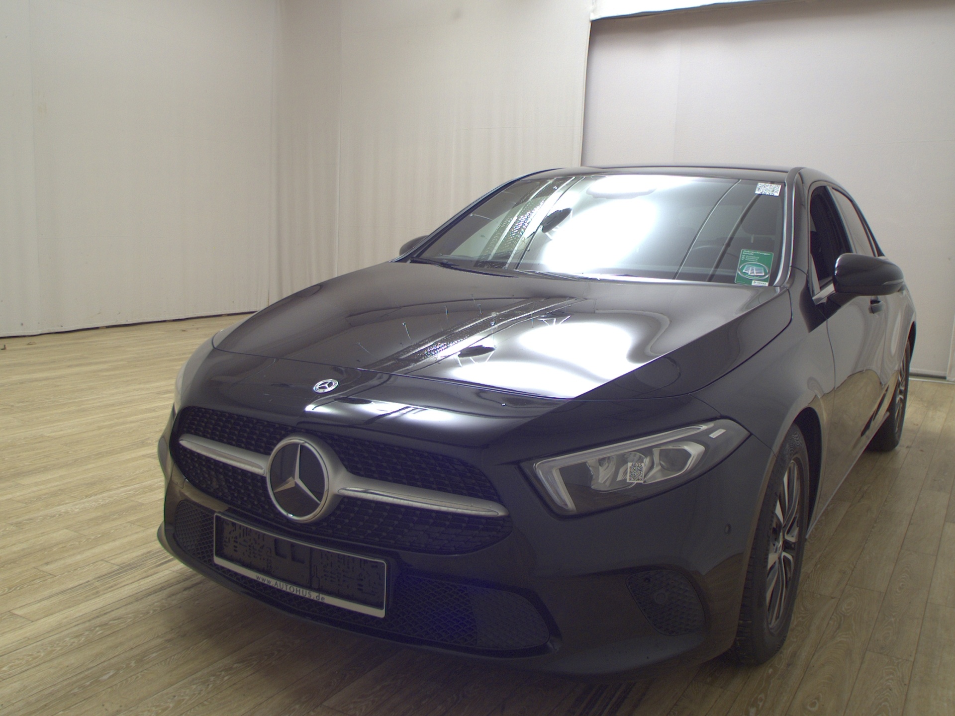 Mercedes-Benz A 200 d Leder Navi LED RfK PDC Shz Distronic+ 2