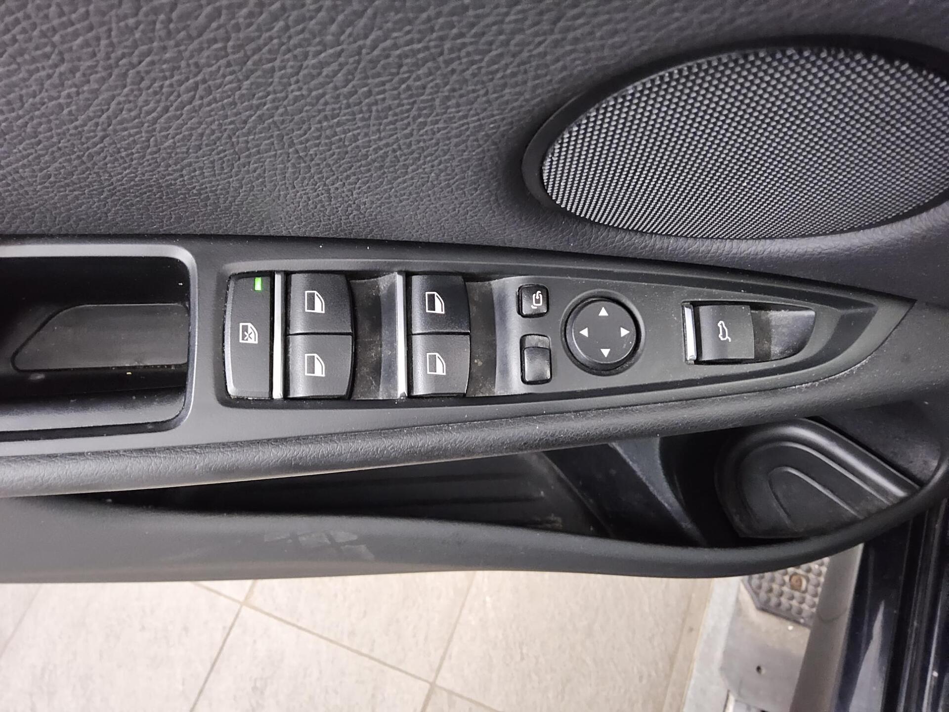 BMW X5 xDrive30d M-Sport Leder Navi LED HuD HiFi AHK 9