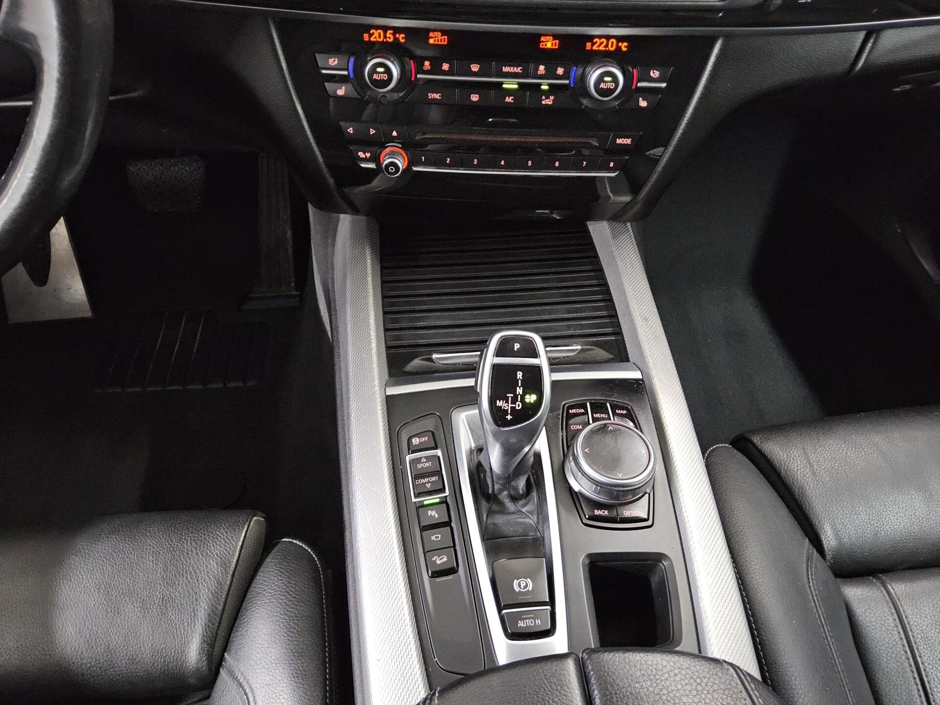 BMW X5 xDrive30d M-Sport Leder Navi LED HuD HiFi AHK 6