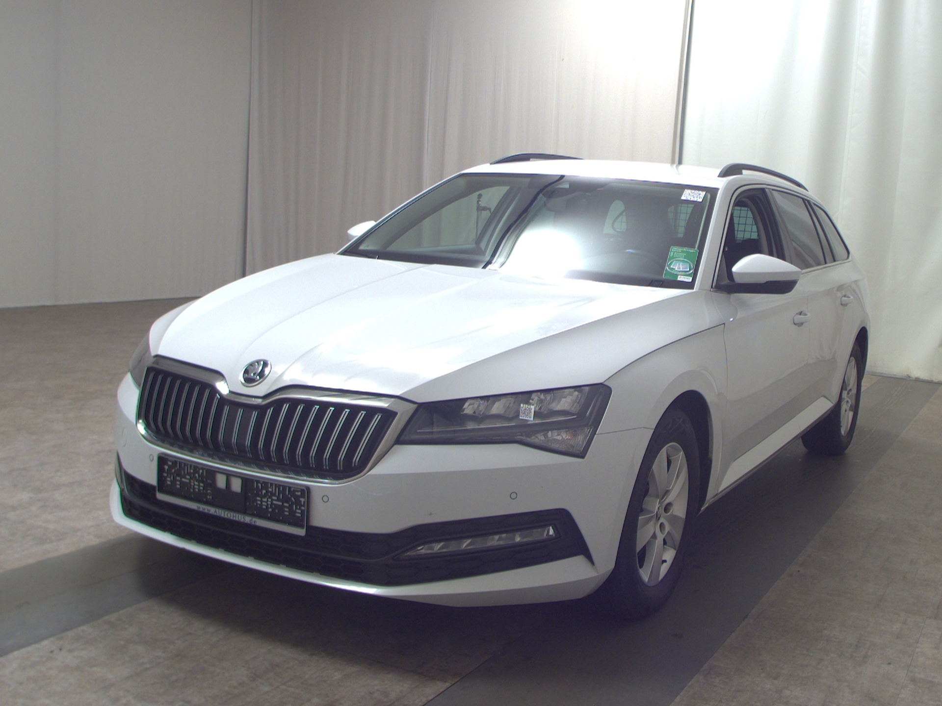 Skoda Superb Kombi 2.0 TDI Ambition Navi LED vc AHK 2