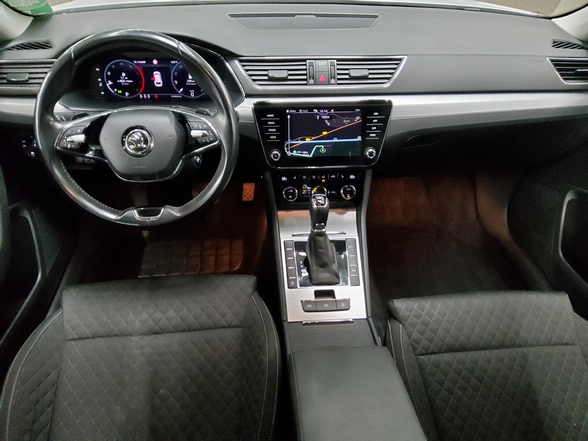 Skoda Superb Kombi 2.0 TDI Ambition Navi LED vc AHK 5