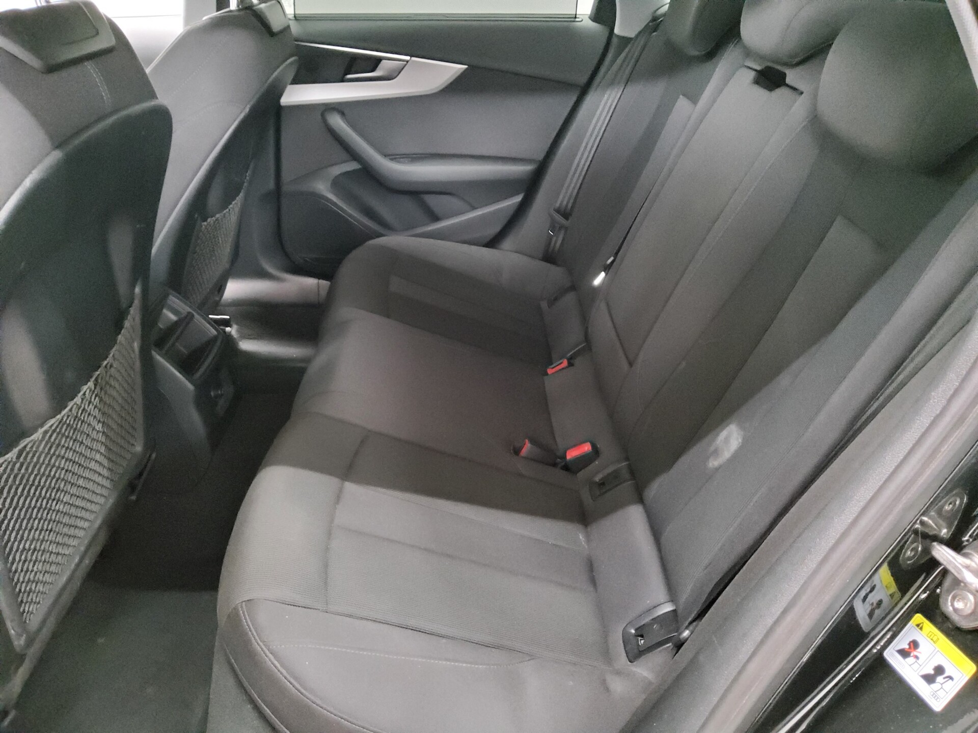 Audi A4 Avant 35 TDI Navi LED Sportsitze PDC Shz 13