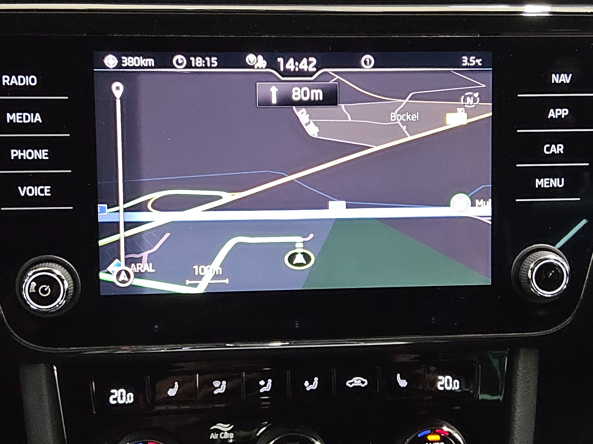 Skoda Superb Kombi 2.0 TDI Ambition Navi LED vc ACC 7