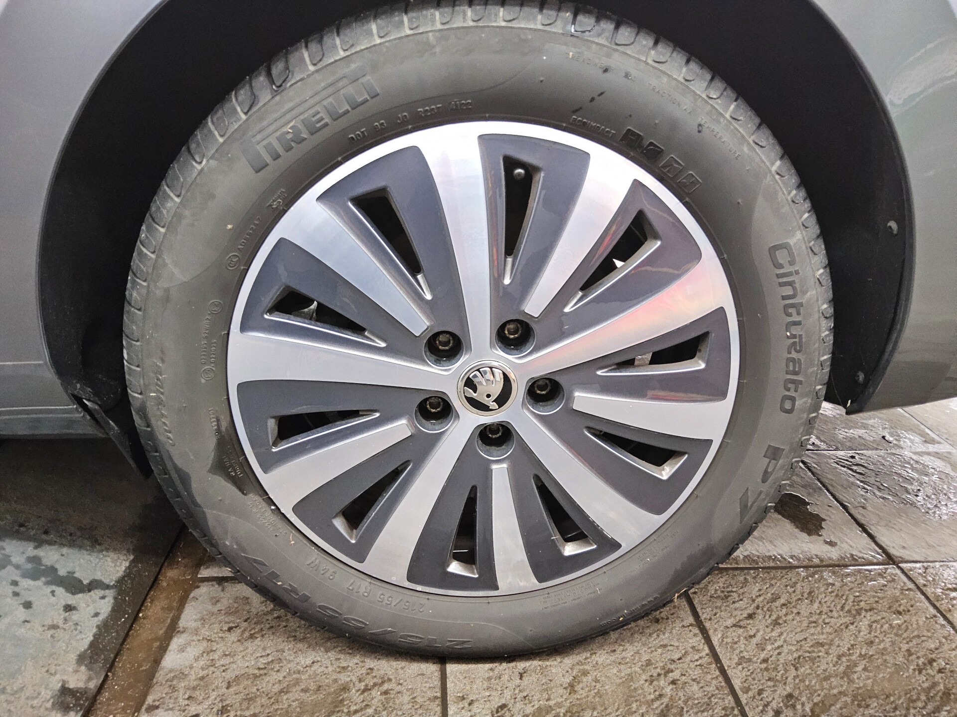 Skoda Superb Kombi 2.0 TDI Ambition Navi LED vc ACC 11