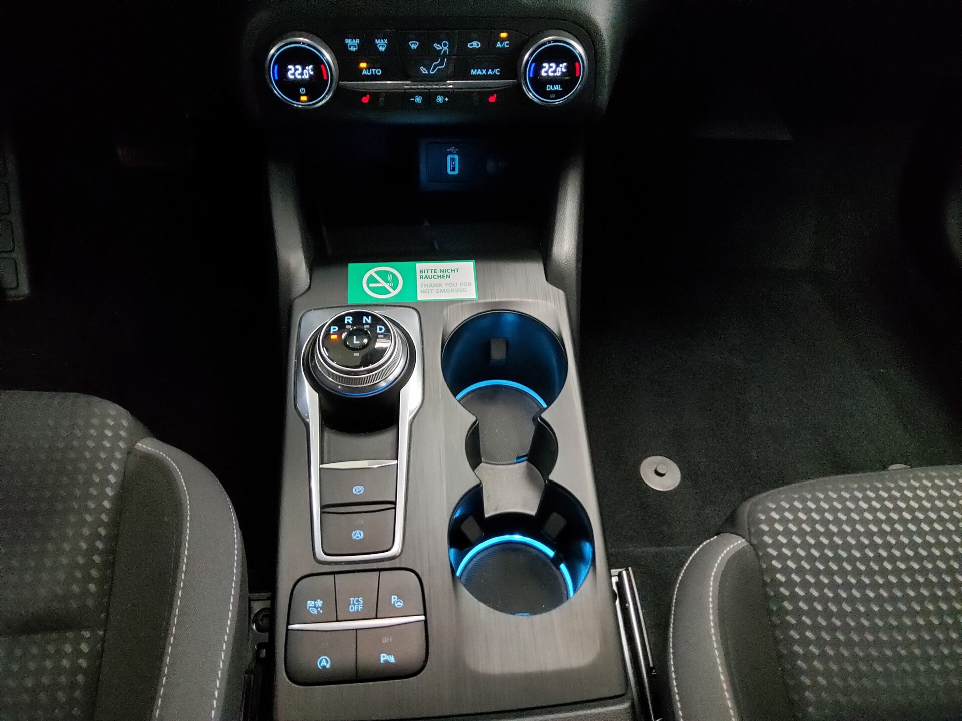 Ford Focus 1.5 EB Cool&Connect Navi LED RFK PDC 6