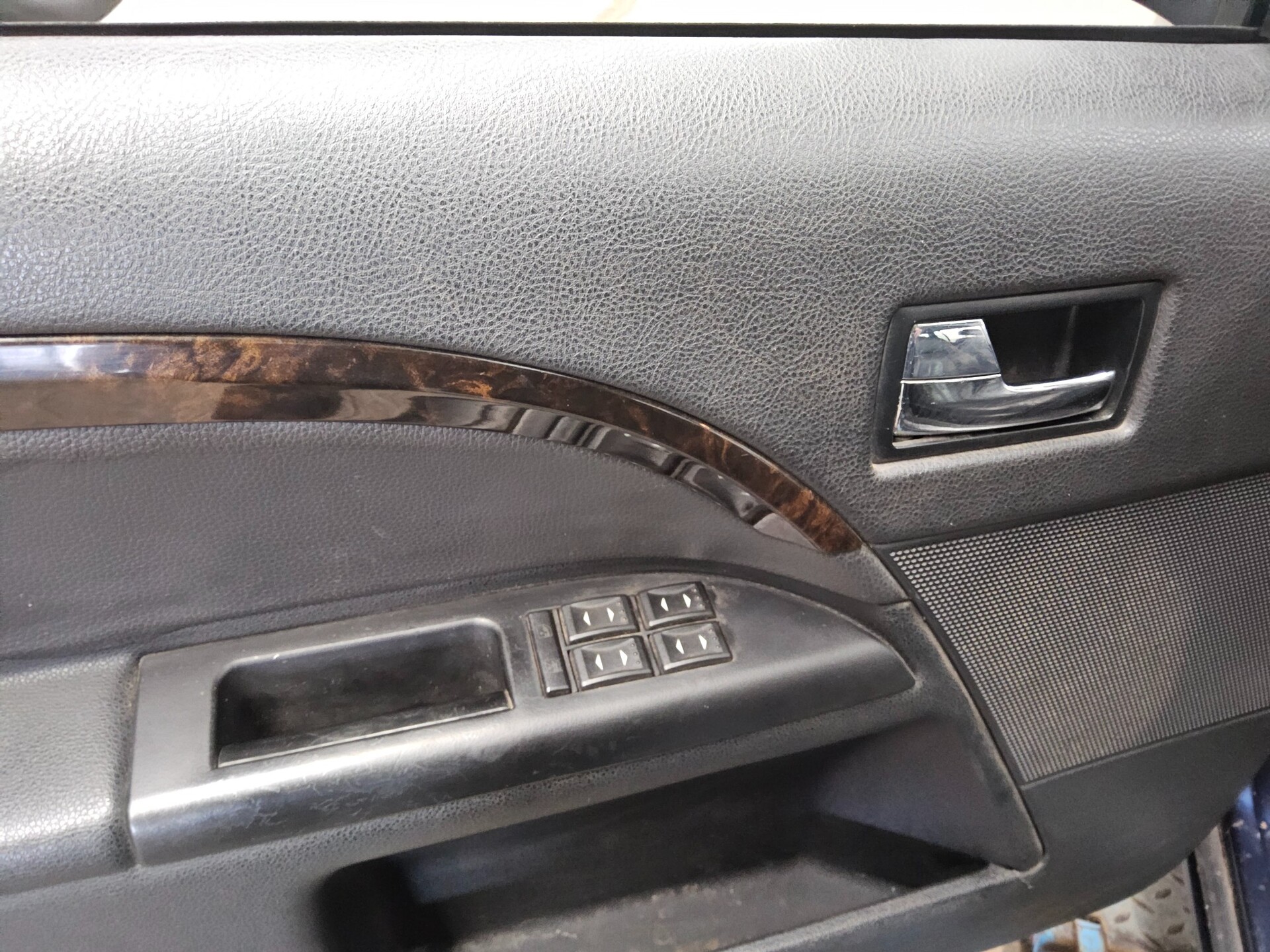 Ford Mondeo Turnier 2.0 TDCi Ghia Leder Navi AHK GSD 9