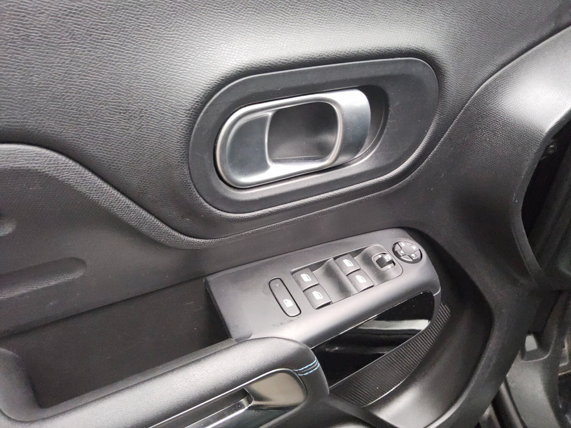 Citroën C5 Aircross 1.2 PureTech Shine Navi LED Kamera 10