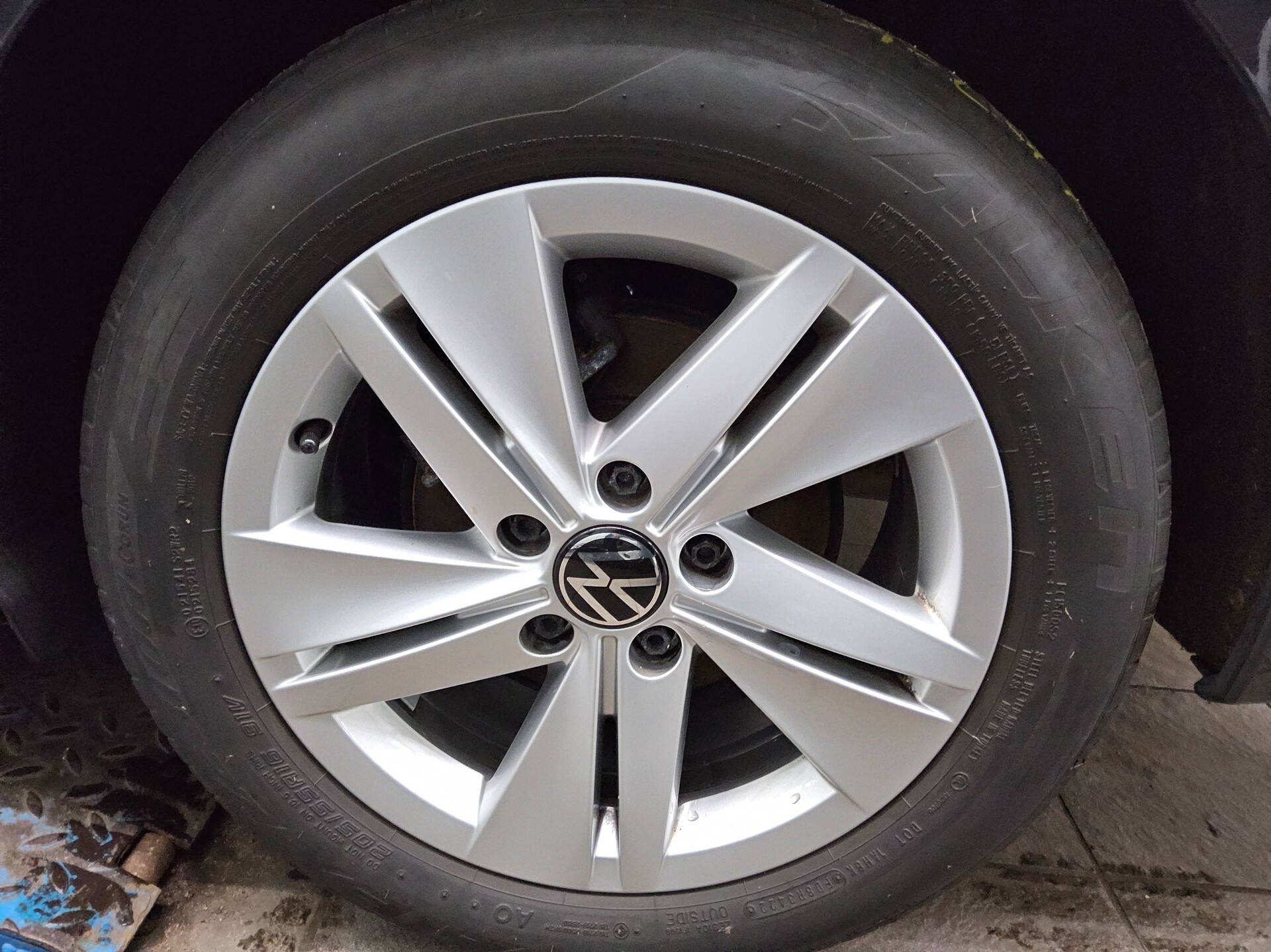 Volkswagen Golf-8 Var. 2.0 TDI Life Navi LED DC ACC AHK Shz 11