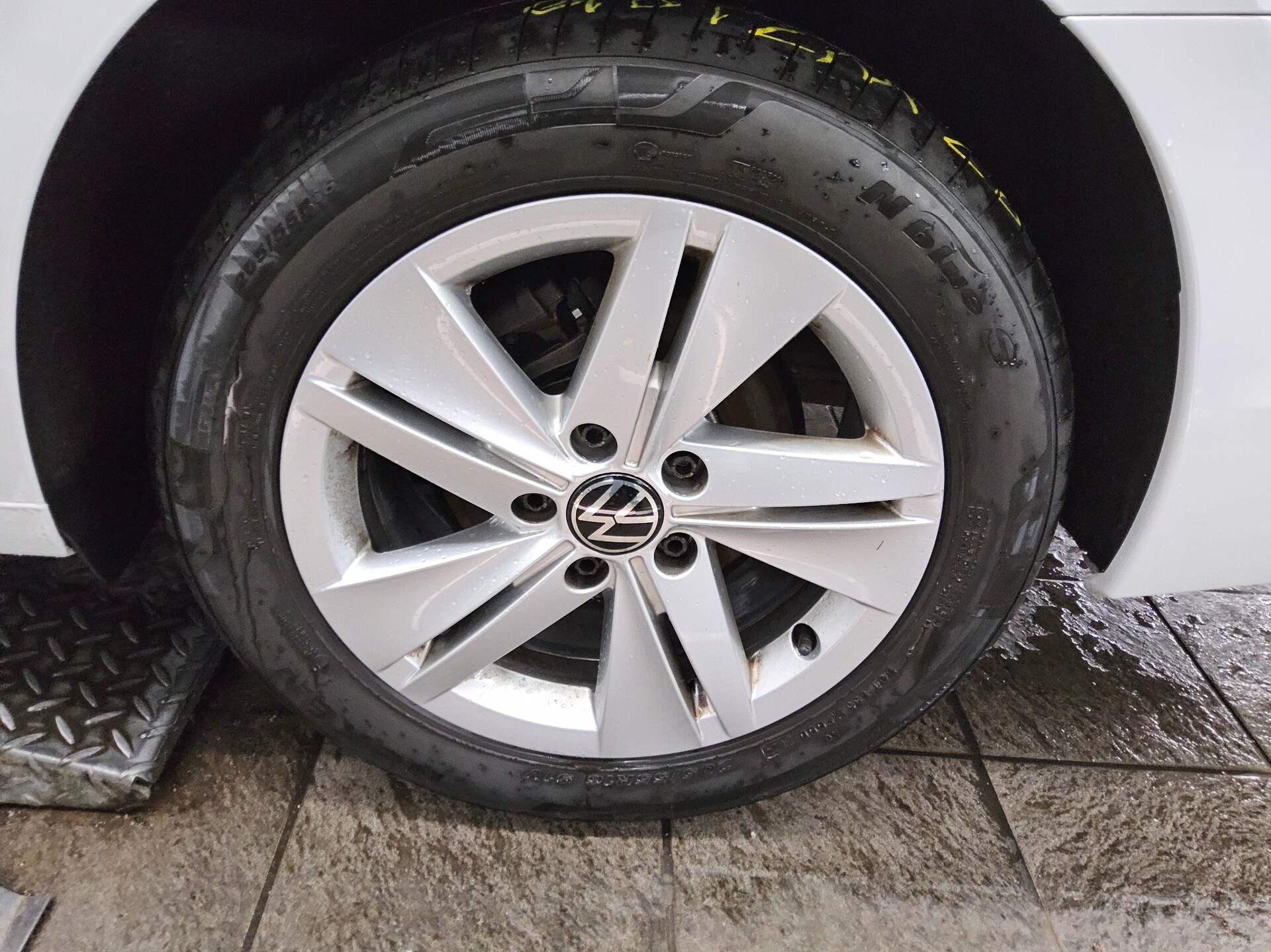 Volkswagen Golf-8 Var. 2.0 TDI Life Navi LED AID ACC PDC 11