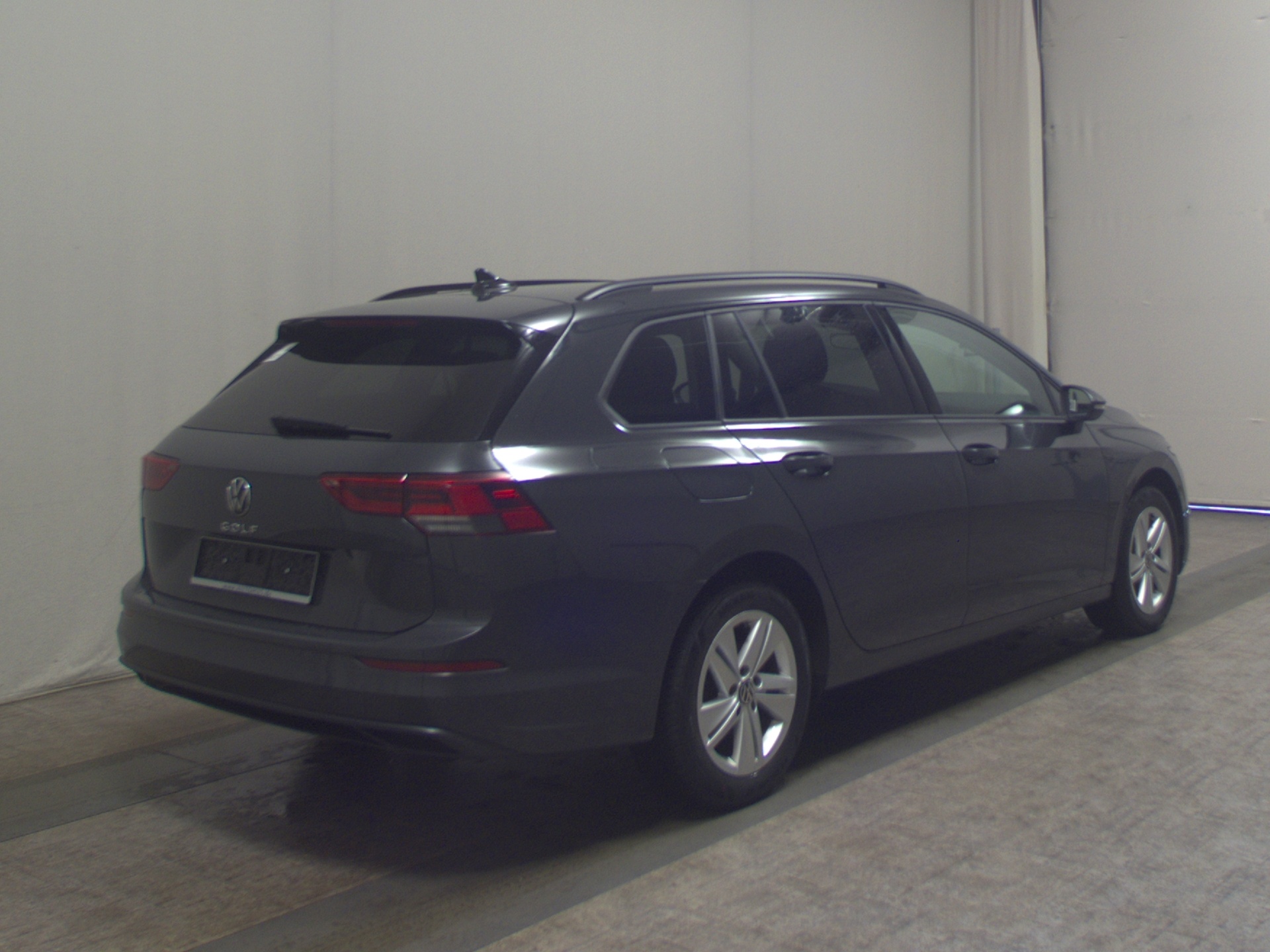 Volkswagen Golf-8 Var. 2.0 TDI Life Navi LED DC ACC PDC Shz 4