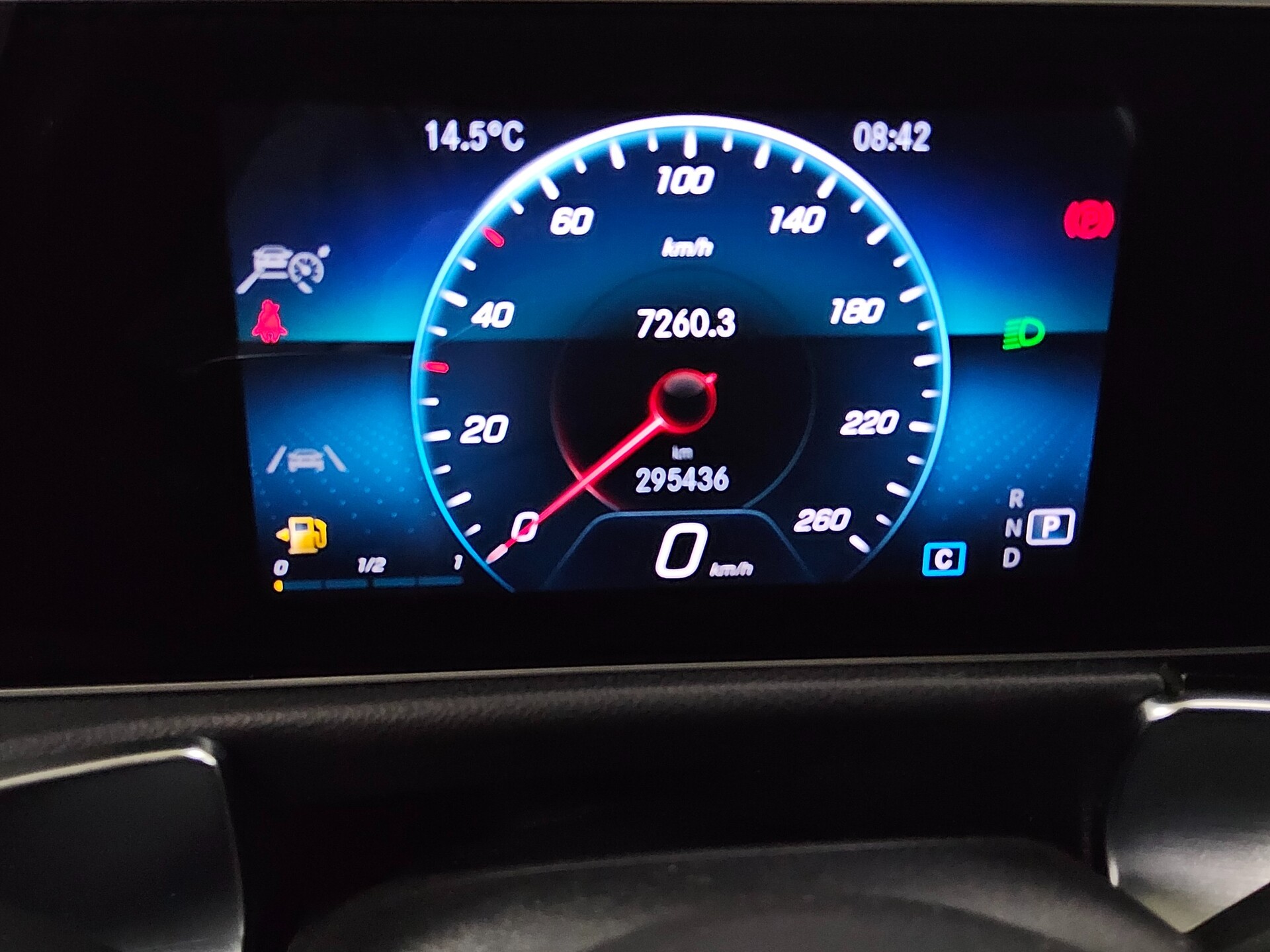 Mercedes-Benz GLB 220 d Progressive AHK Navi LED Distr.+ RFK 8