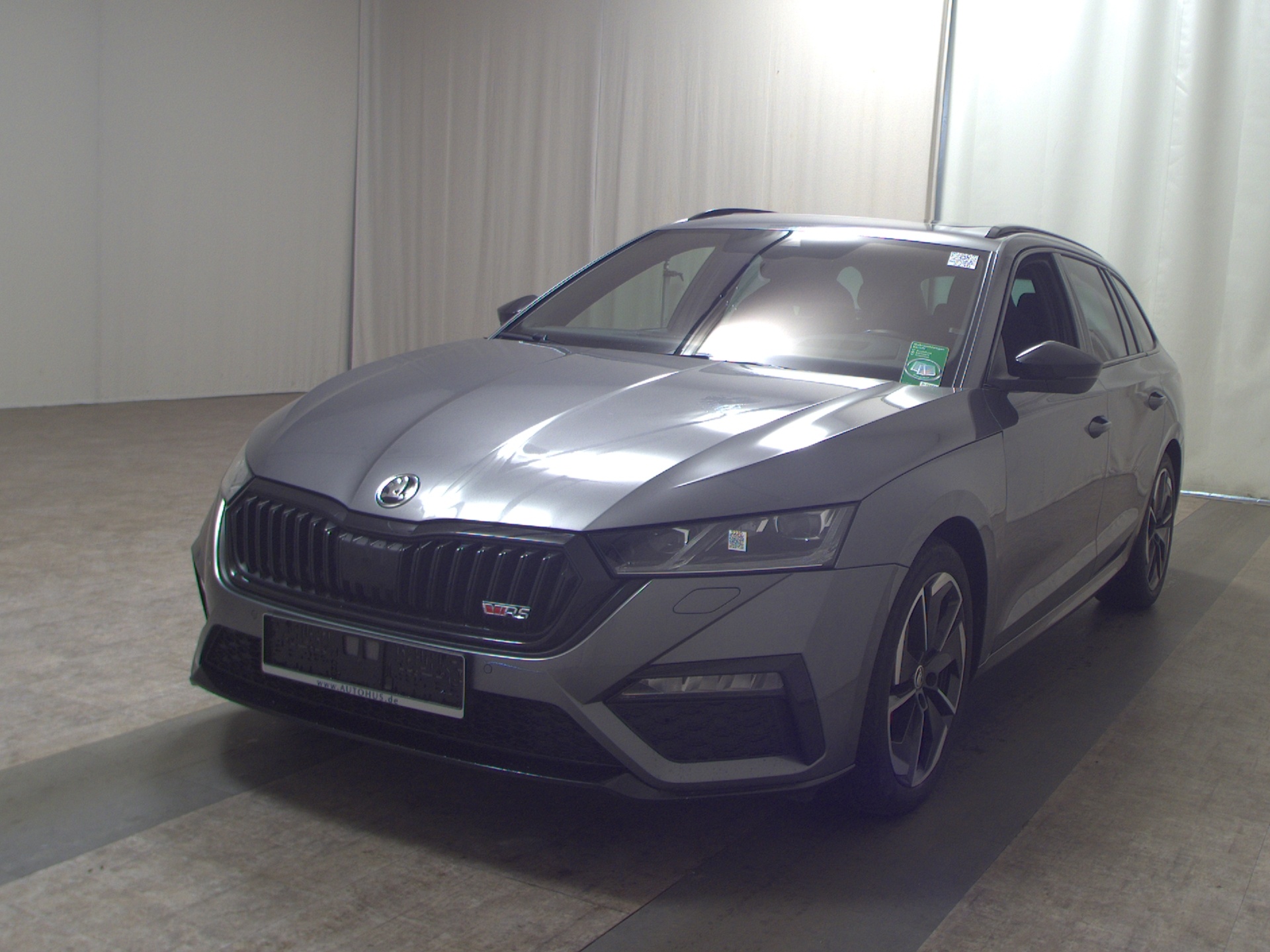 Skoda Octavia Kombi 2.0 TSI RS Navi LED vc Pano HuD 2