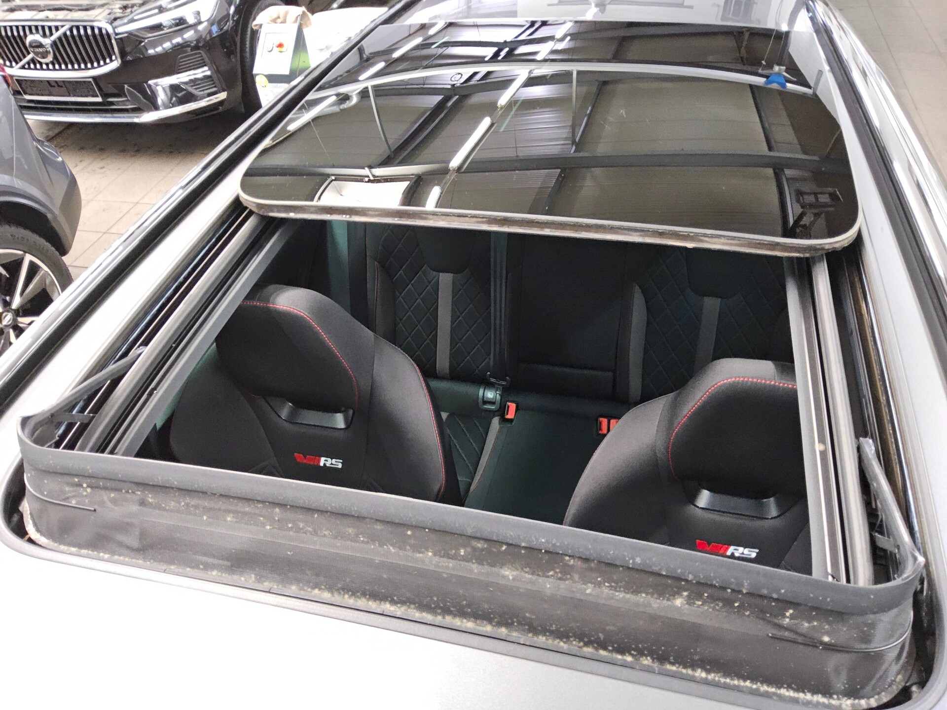 Skoda Octavia Kombi 2.0 TSI RS Navi LED vc Pano HuD 12