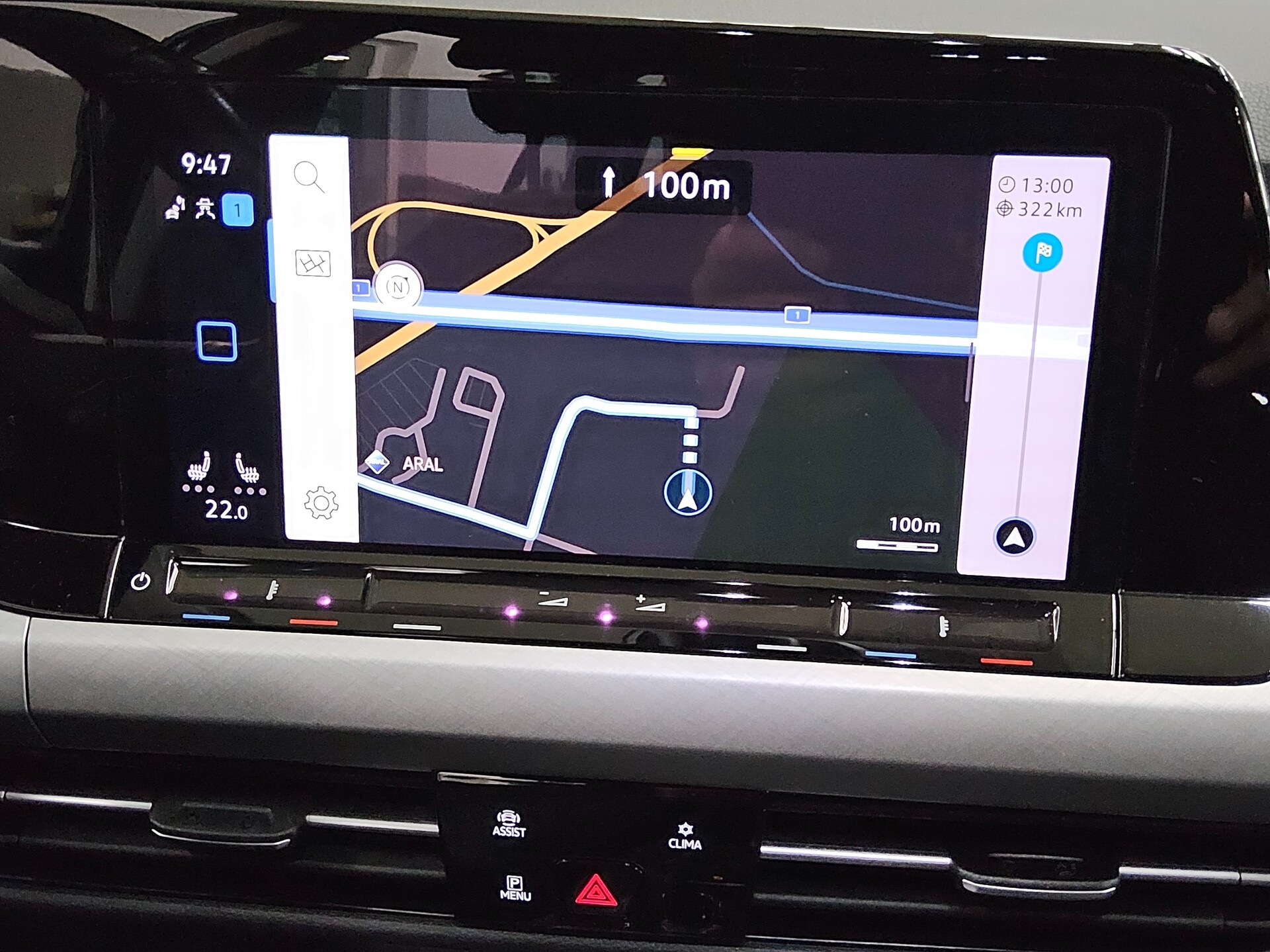 Volkswagen Golf-8 Var. 2.0 TDI Life Navi LED DC AHK RfK Shz 7