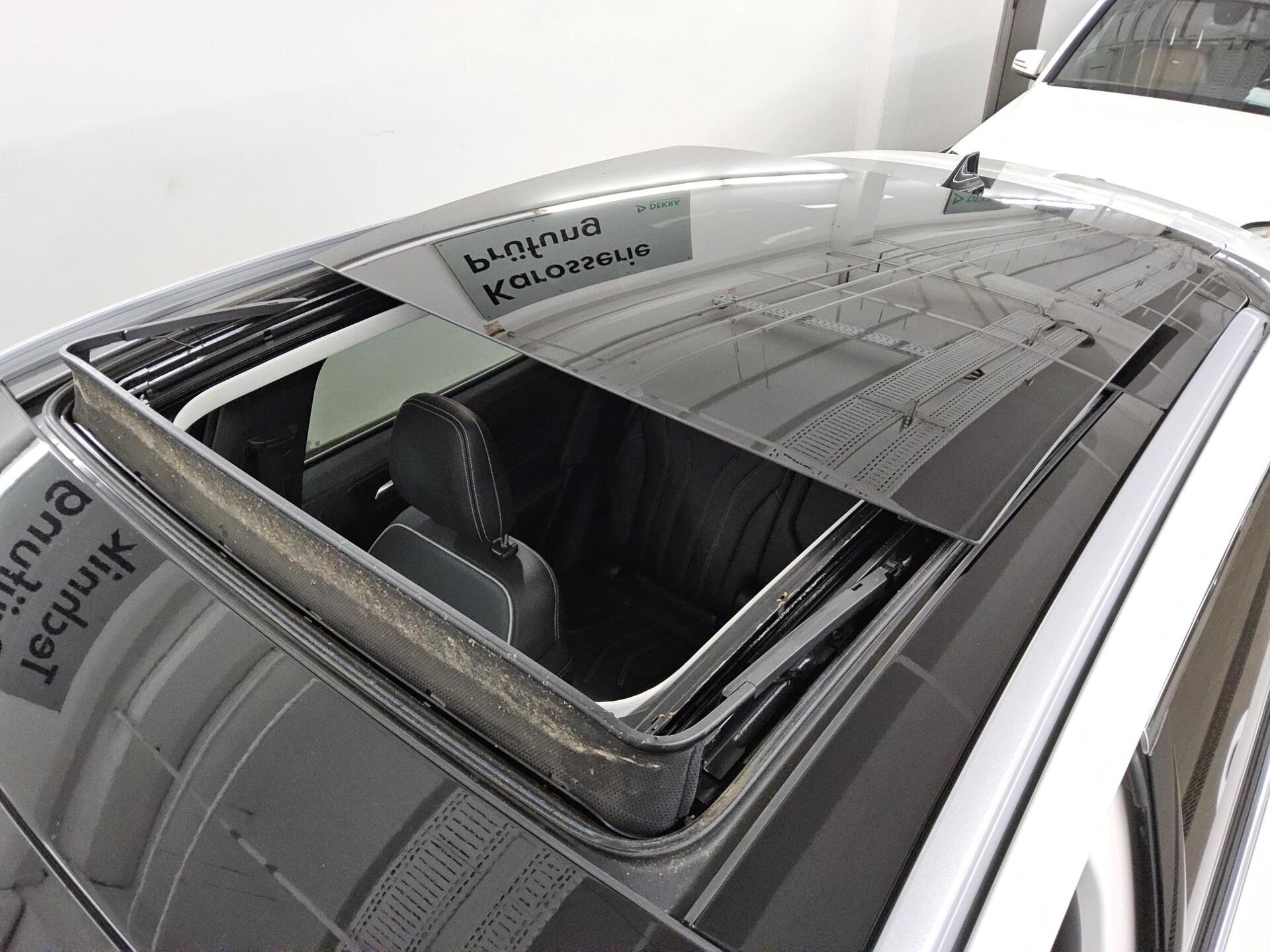 Ford Kuga 2.5 Duratec Vignale Navi LED Pano Leder DC 13