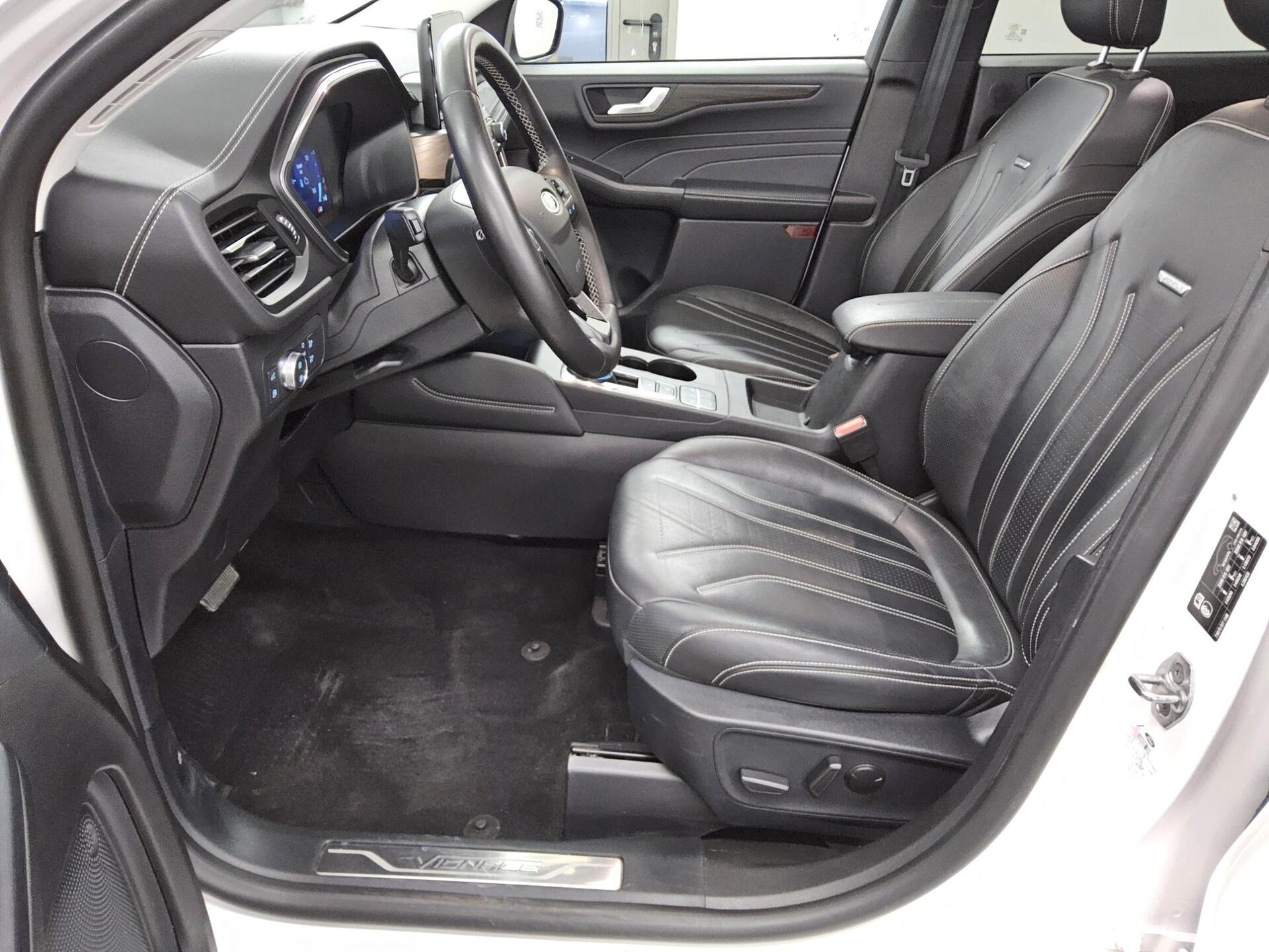 Ford Kuga 2.5 Duratec Vignale Navi LED Pano Leder DC 9