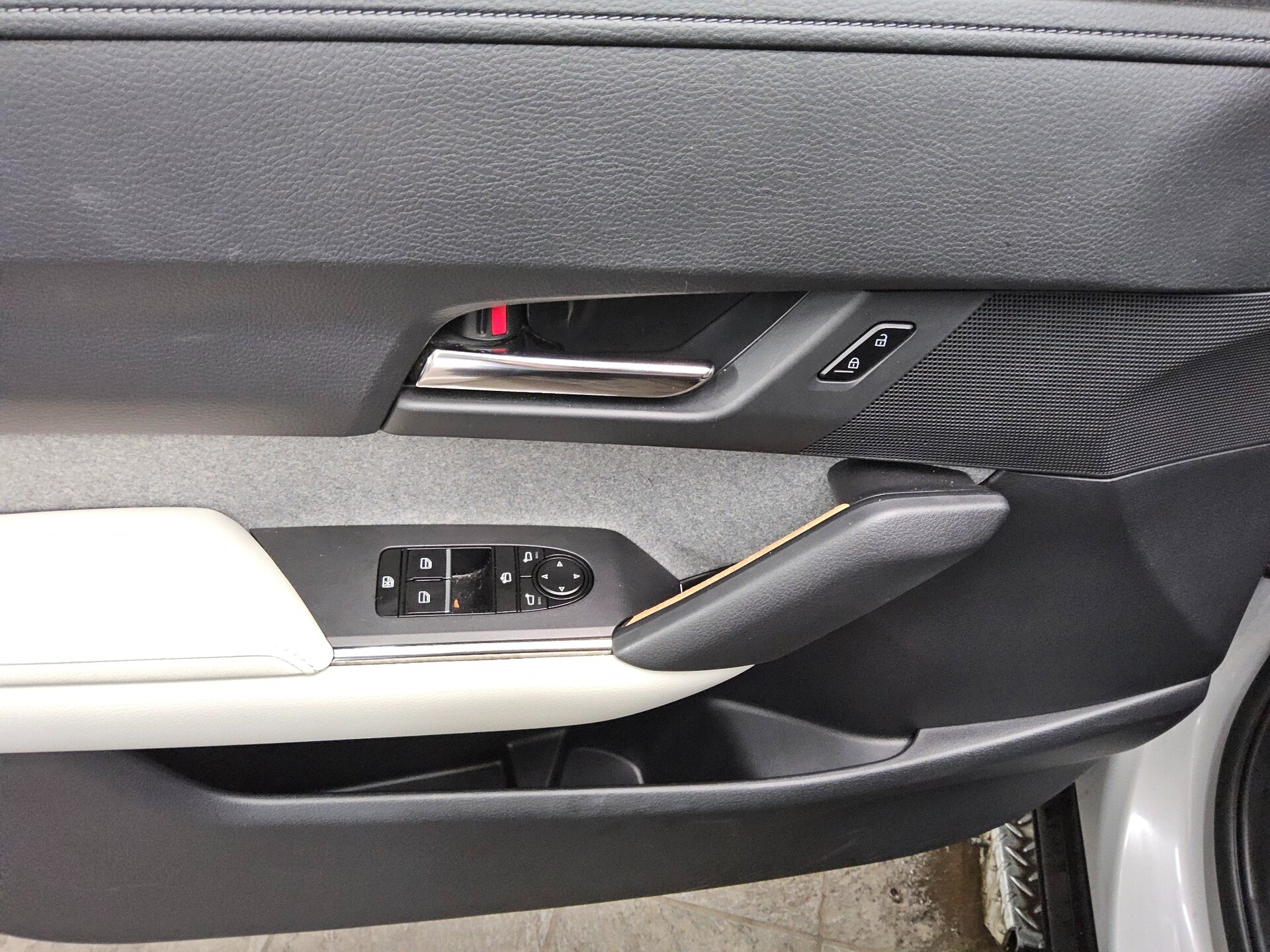 Mazda MX-30 e-SKYACTIV Navi LED Head-up Kamera 9