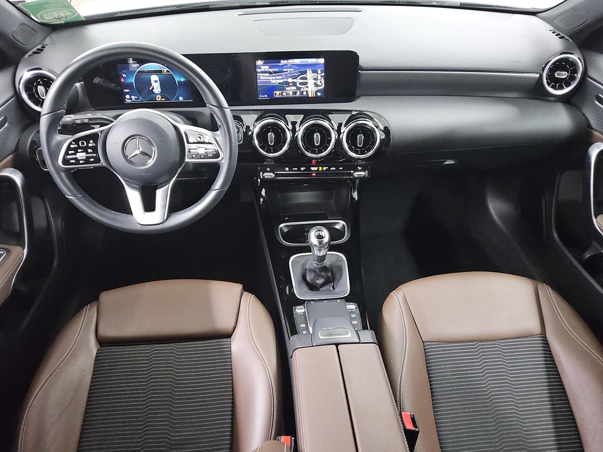 Mercedes-Benz A 180 d Progressive T-Leder Navi RfK Night Shz 5