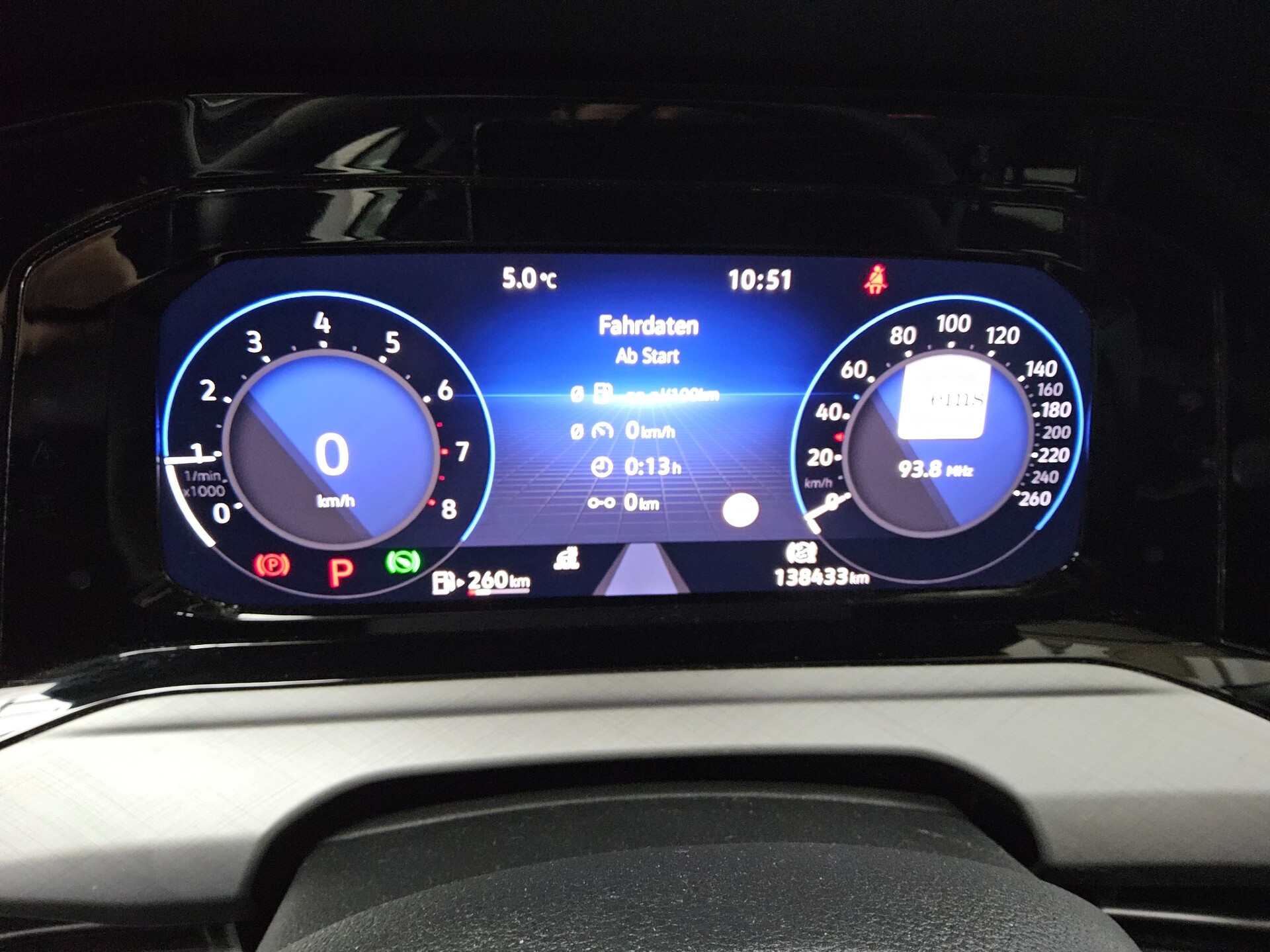 Volkswagen Golf-8 1.0 eTSI Life Navi LED AID Shz PDC 8