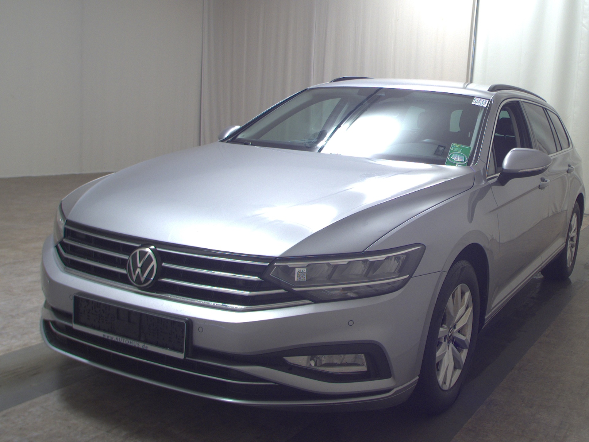Volkswagen Passat Var. 2.0 TDI Business Navi LED ACC StHzg 2