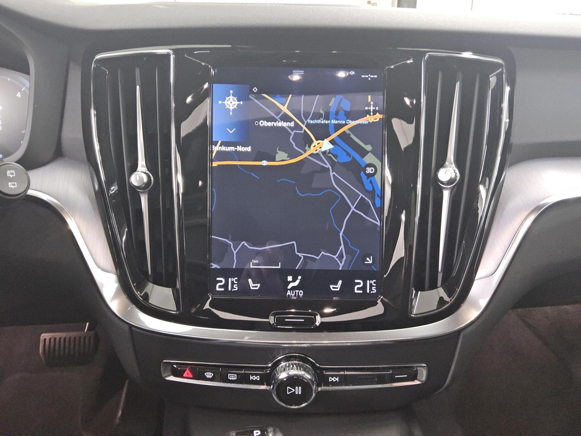 Volvo V60 D4 AWD Momentum Pro Leder Navi LED Pano HuD 7