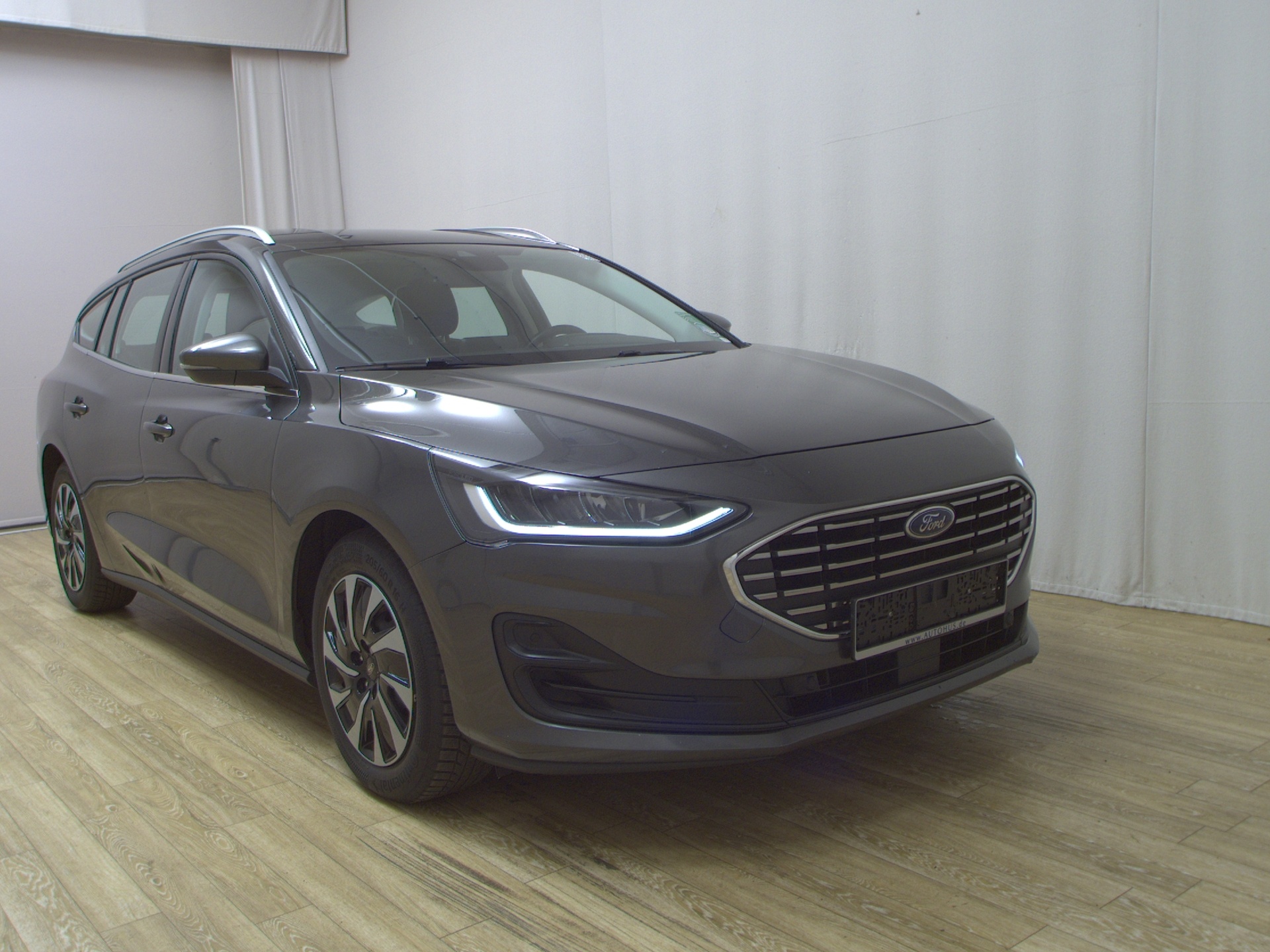 Ford Focus Turnier 1.0 EB Titanium Navi LED PDC Shz 3