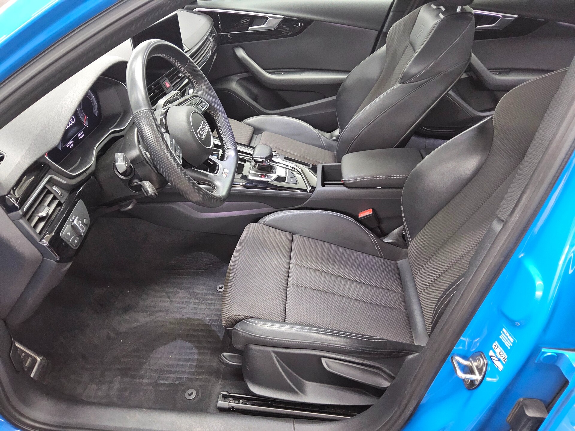 Audi A4 Avant 40 TDI S-Line T-Leder Navi LED vc Sound 9