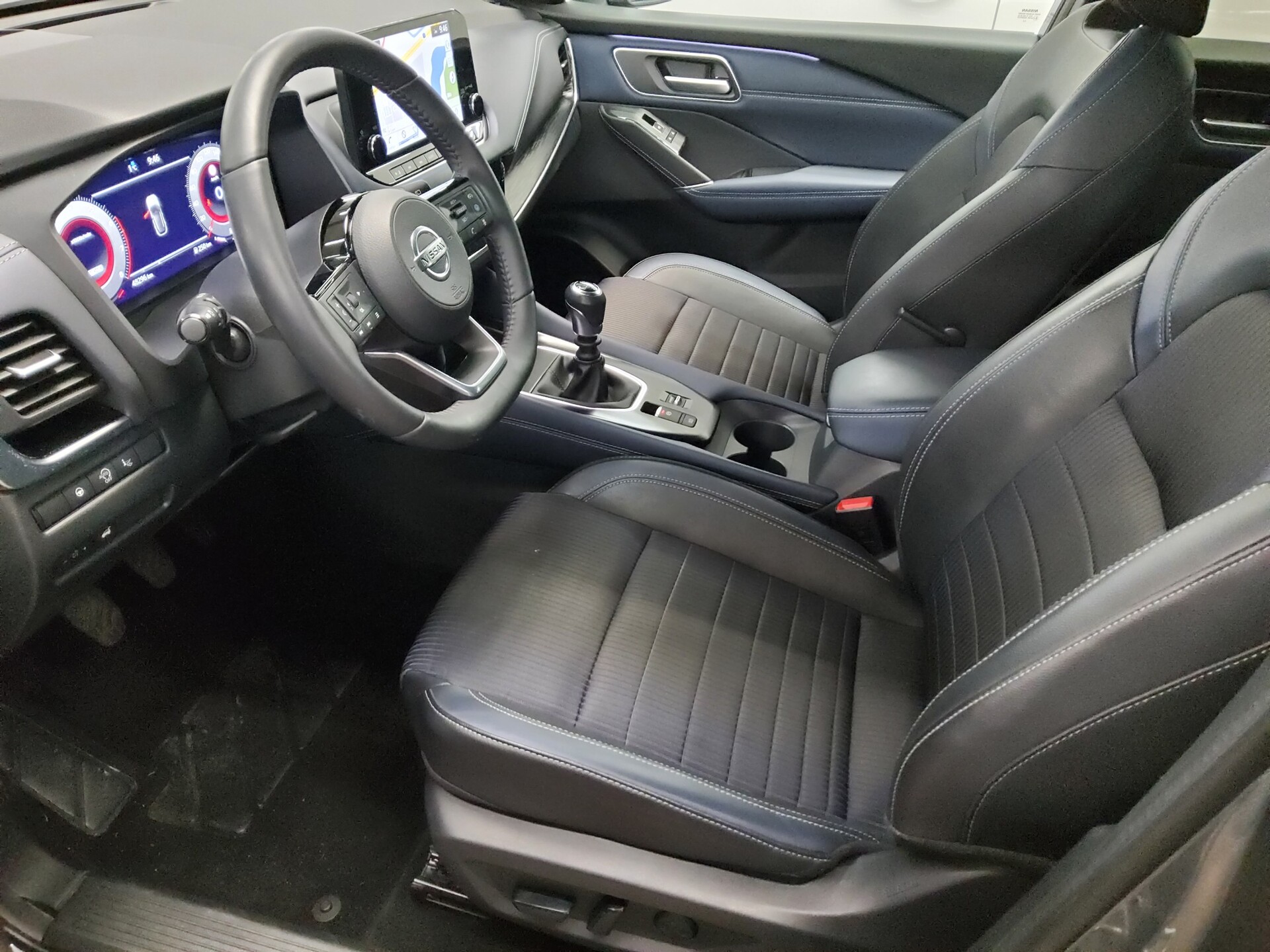 Nissan Qashqai 1.3 DIG-T Tekna T-Leder Navi LED RfK AHK 9