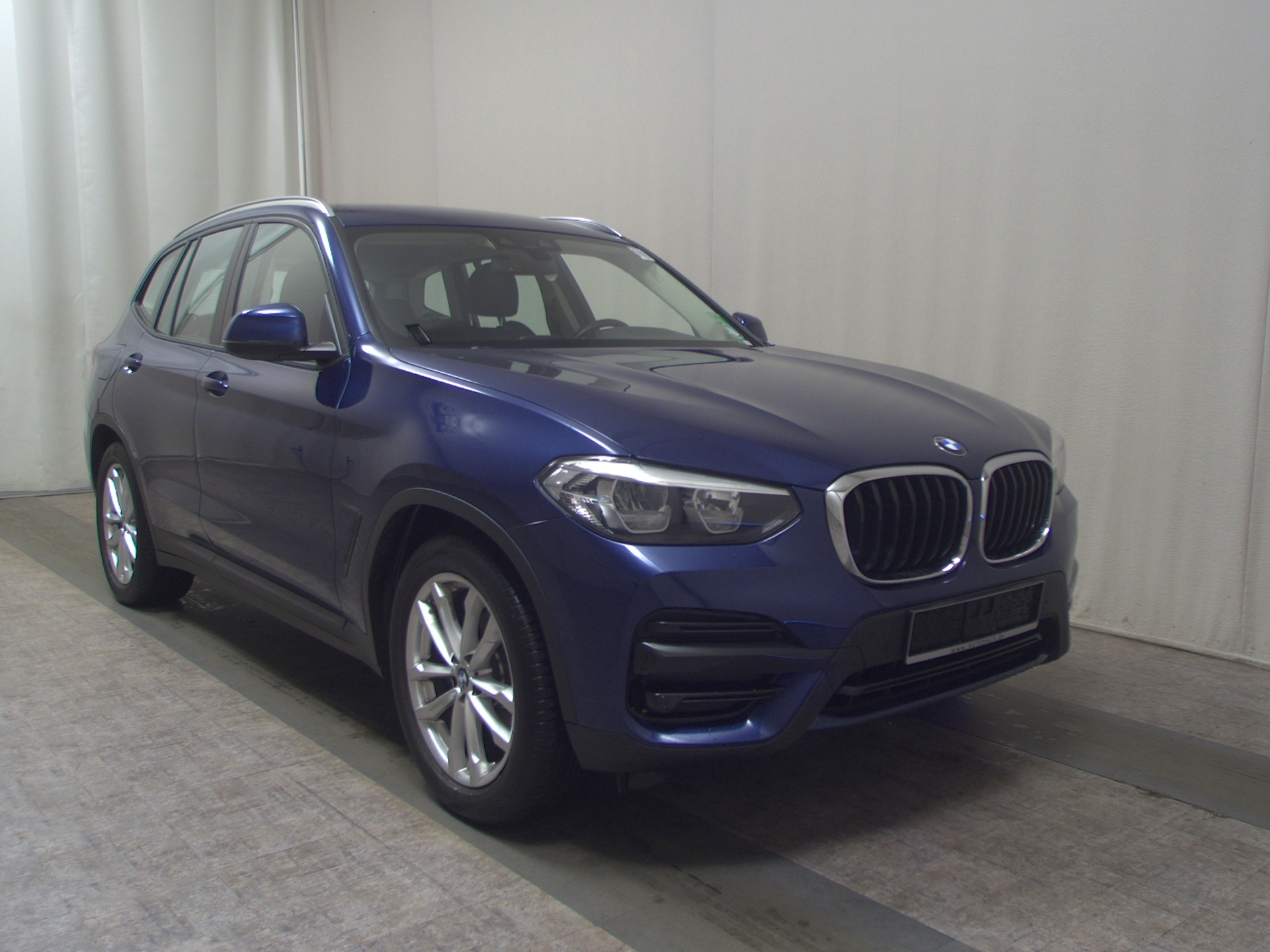 BMW X3 xDrive20i Advantage T-Leder Navi LED HiFi Shz 3