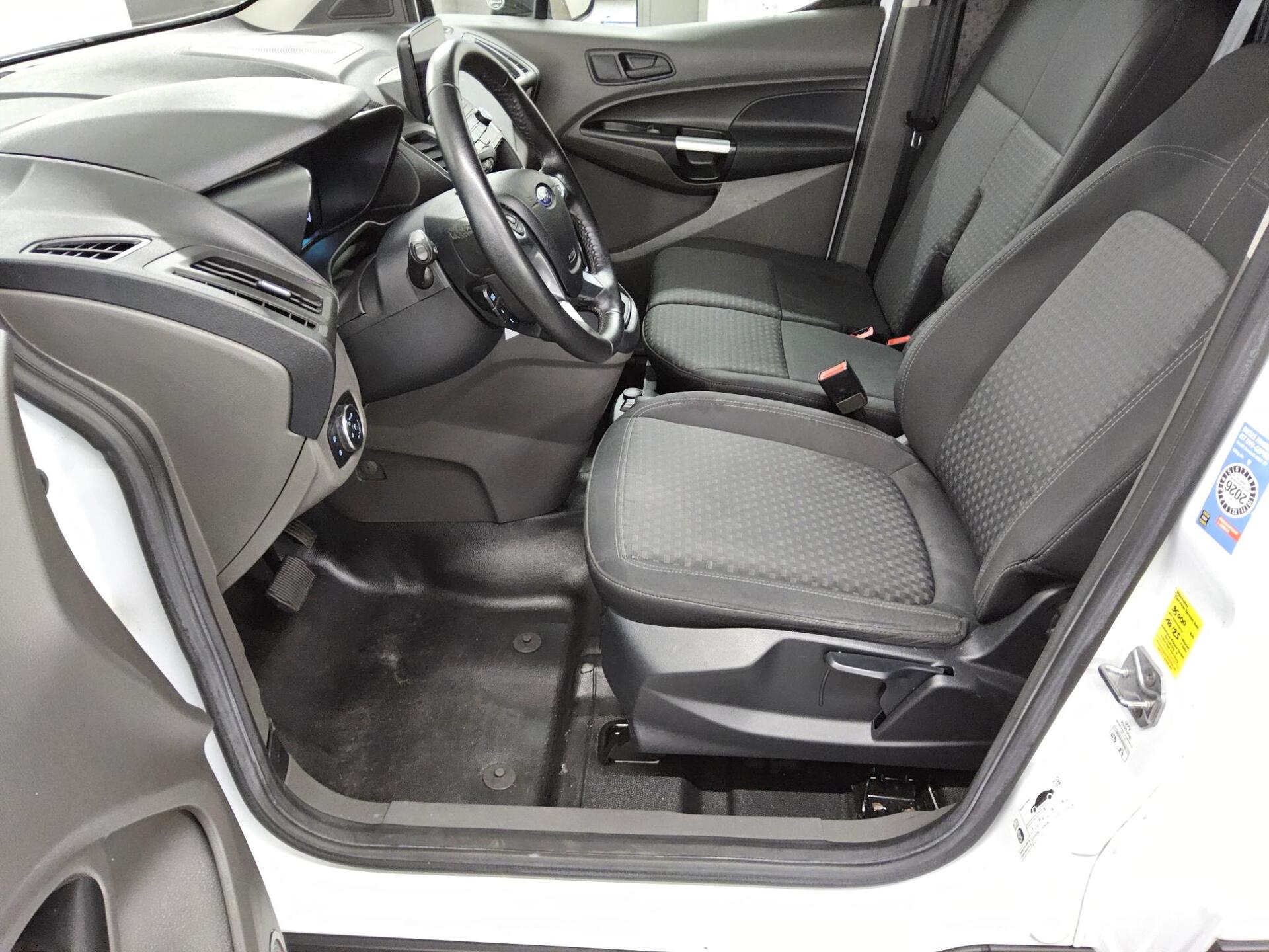 Ford Transit Connect 1.5 EB Trend 3-Sitze Regal RFK 8