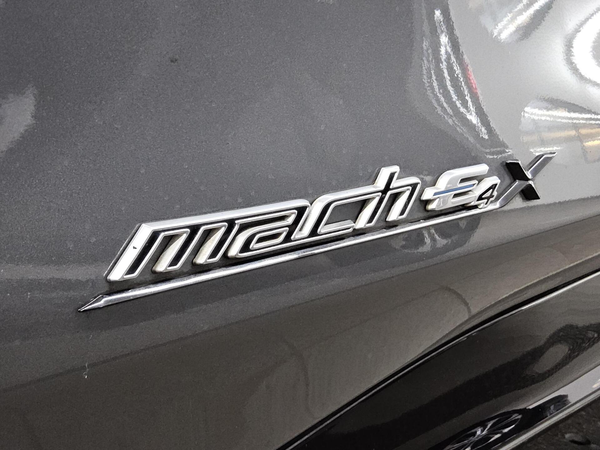 Ford Mustang Mach-E AWD Leder Navi LED Pano B&O 360° 12