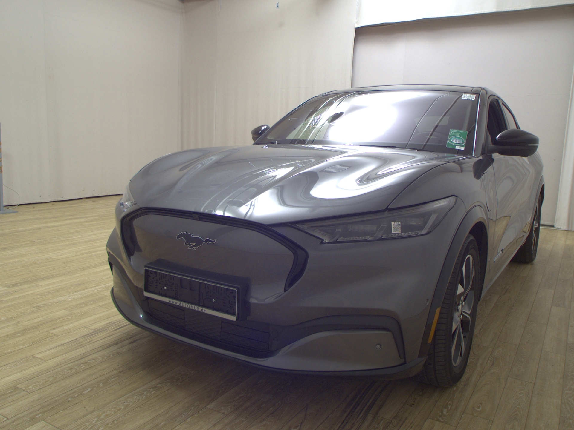 Ford Mustang Mach-E AWD Leder Navi LED Pano B&O 360° 2