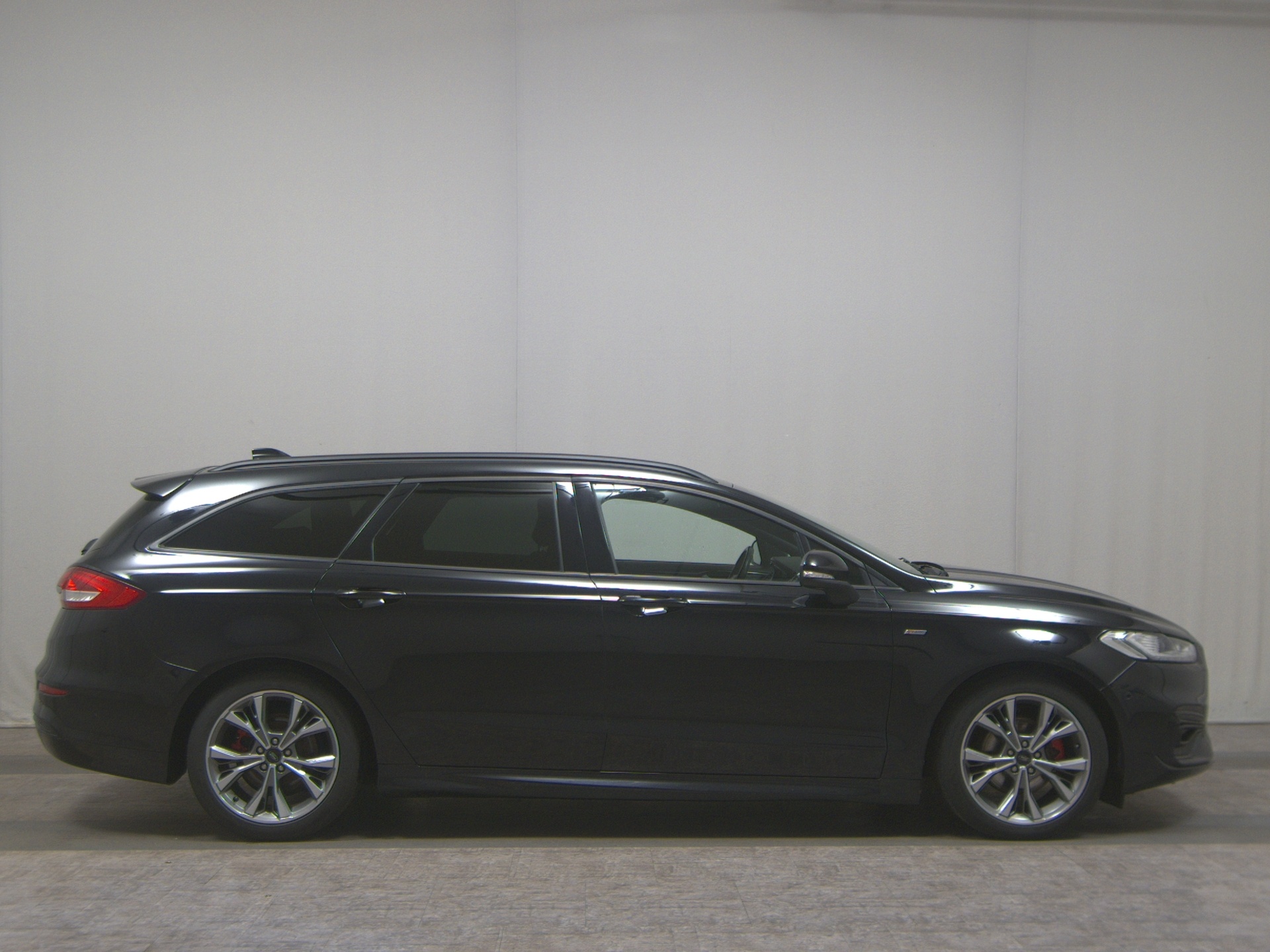Ford Mondeo Turnier 2.0 EB ST-Line Navi LED AHK RFK