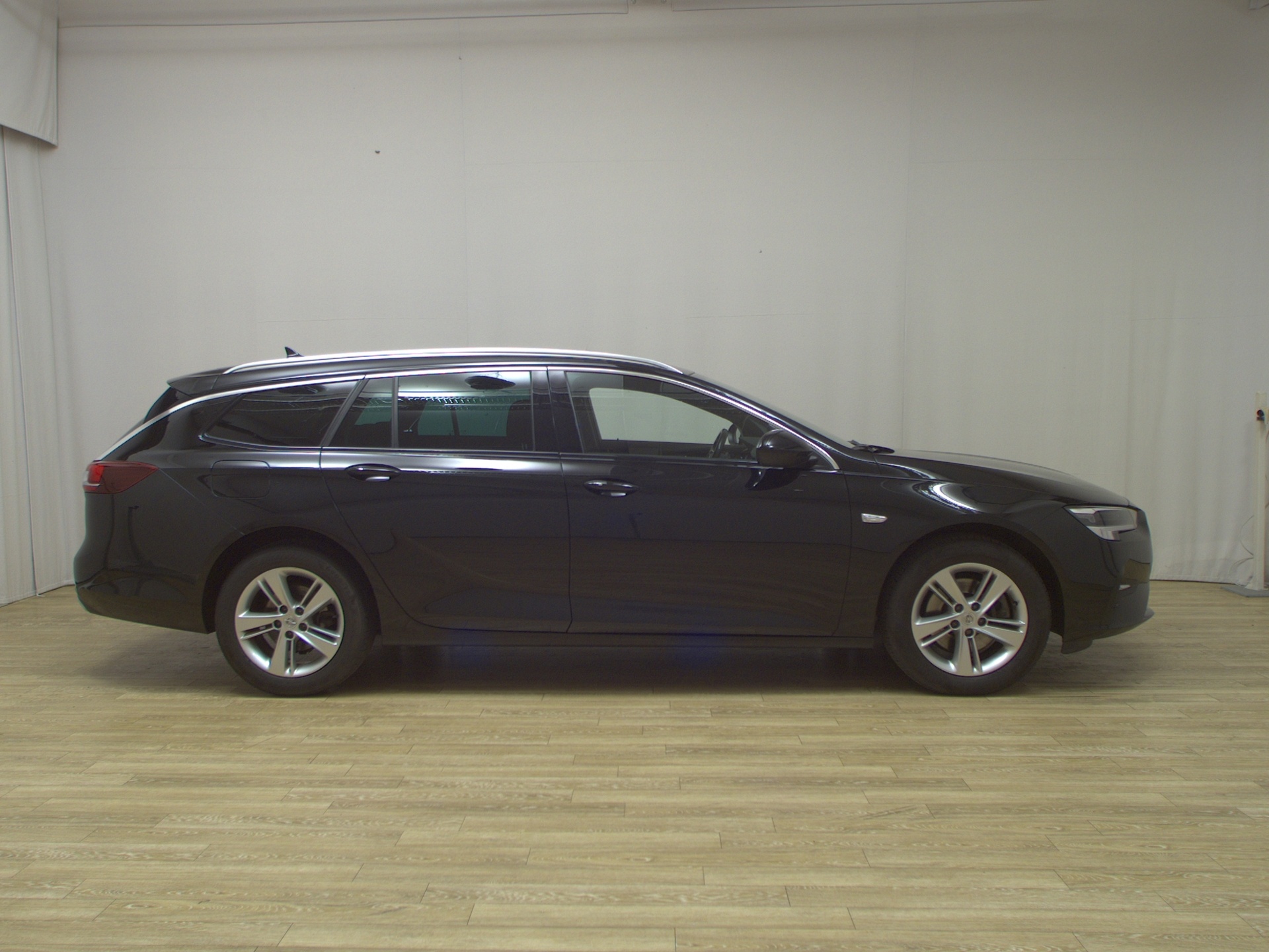 Opel Insignia ST 2.0 D Business Ed. Navi LED AHK RfK