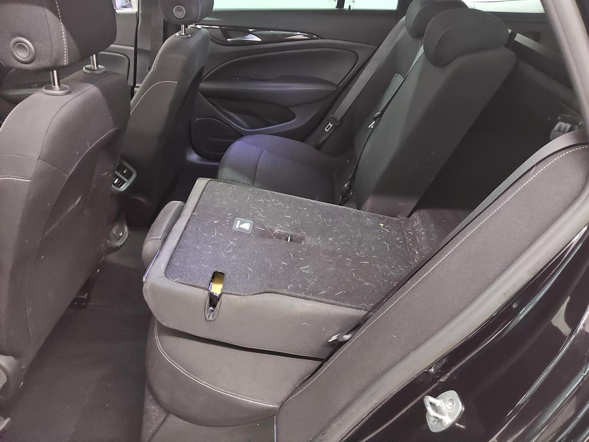 Opel Insignia ST 2.0 D Business Ed. Navi LED AHK RfK 12