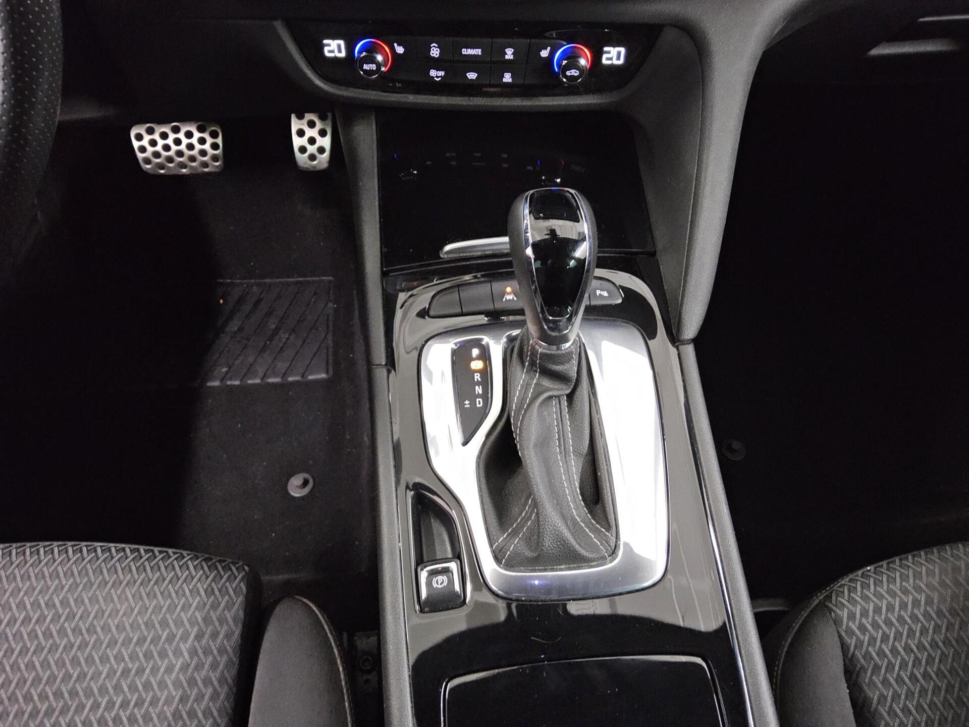 Opel Insignia ST 2.0 D Business Ed. Navi LED AHK RfK 6