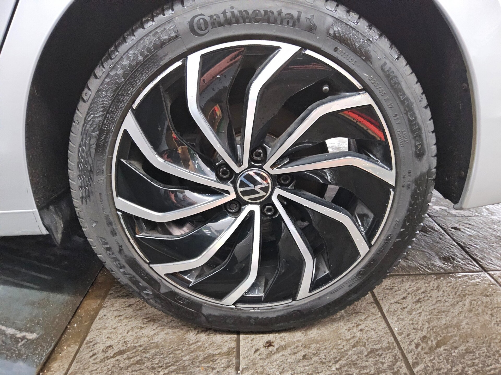 Volkswagen Golf-8 Var. 2.0 TDI Life Navi LED DC ACC AHK PDC 11