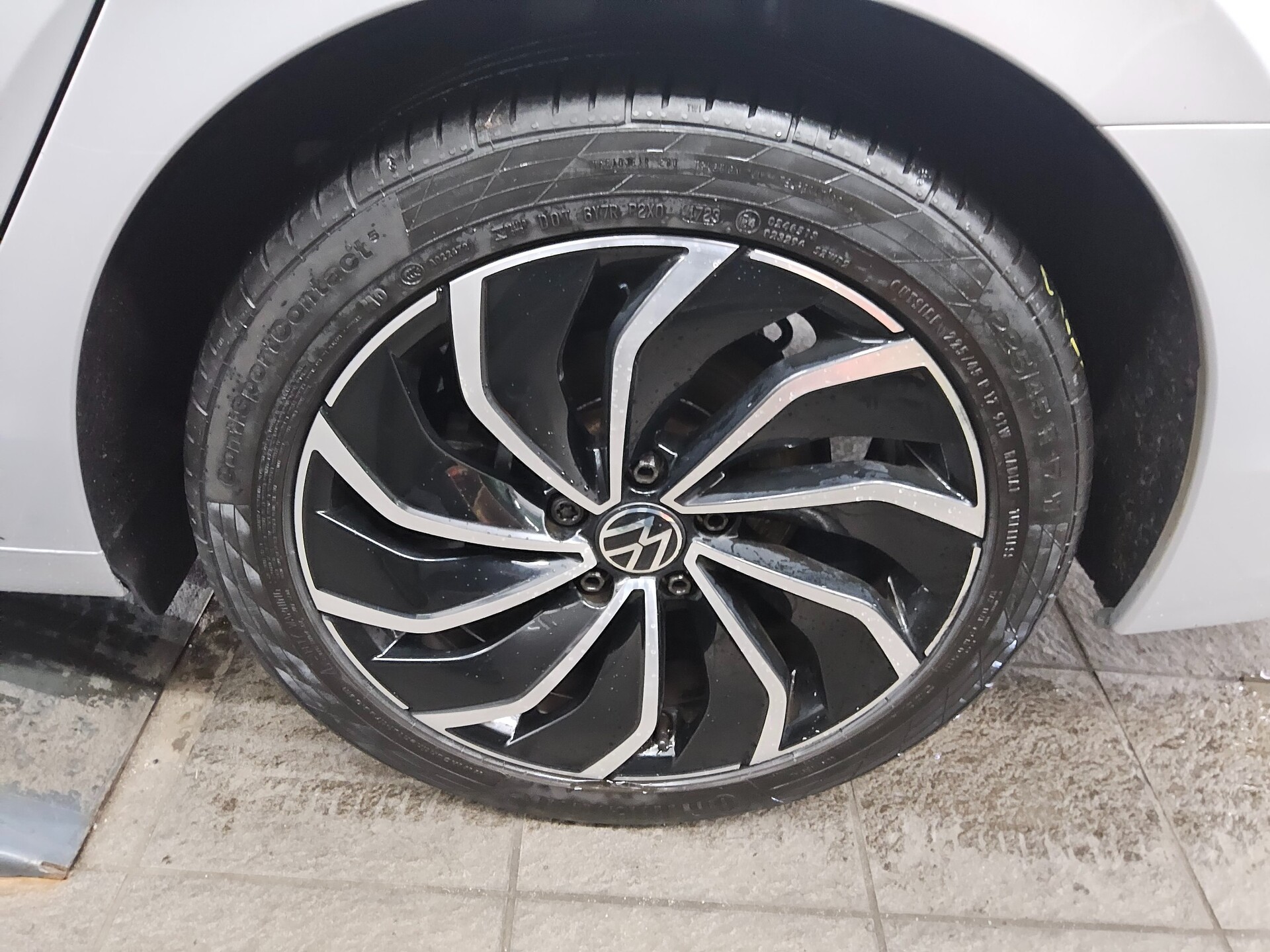 Volkswagen Golf-8 Var. 2.0 TDI Life Navi LED DC AHK ACC Shz 11