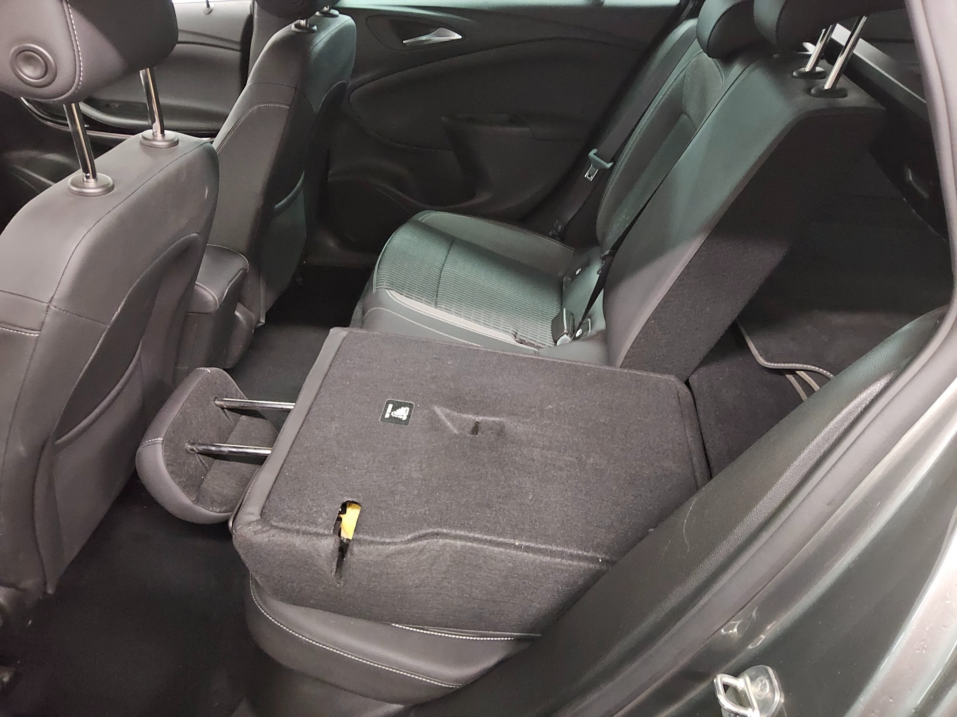 Opel Astra ST 1.5 D Business Elegance T-Leder PDC AHK 12