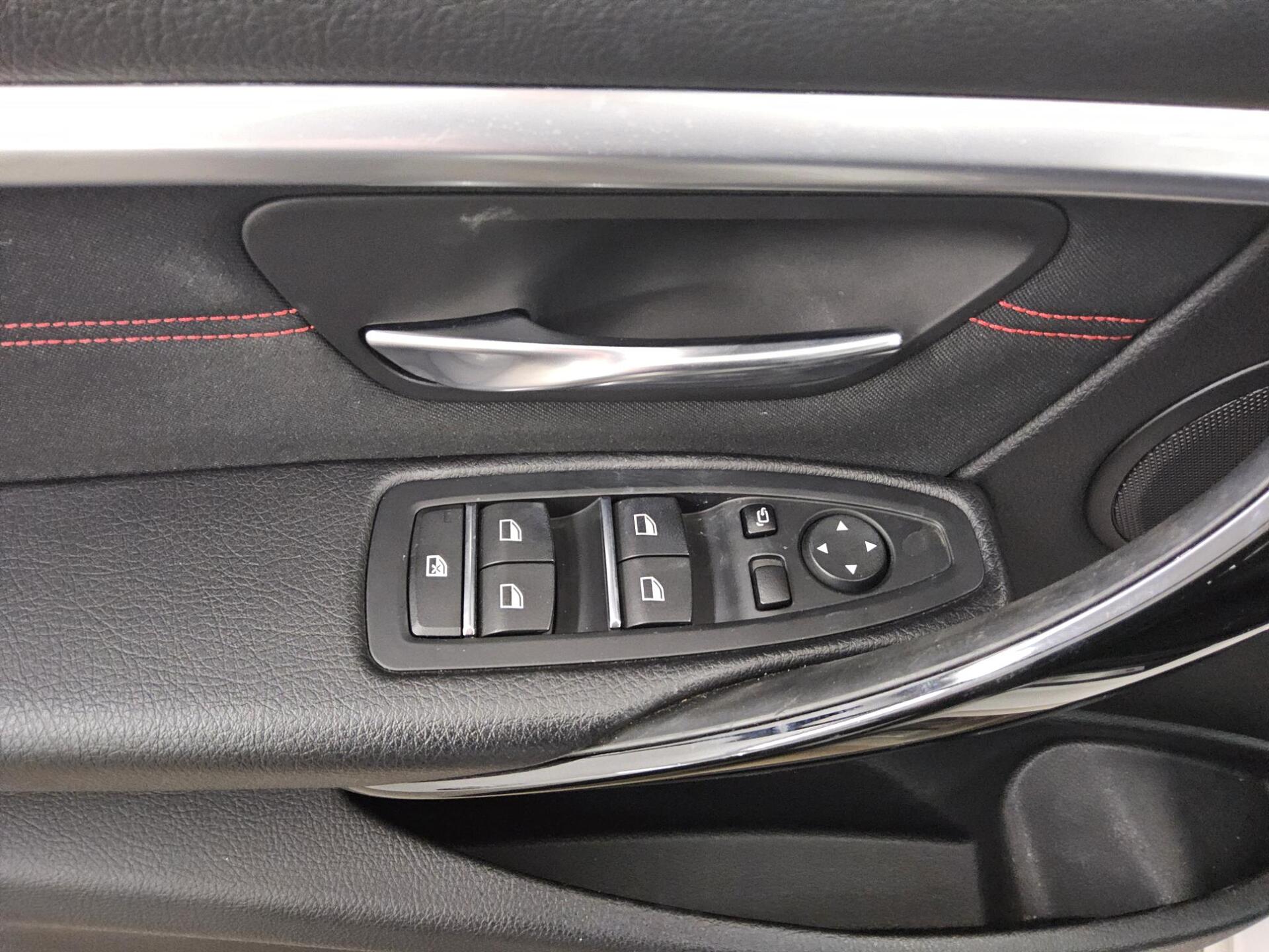 BMW 330dA xDr Sport-Line Navi Prof. LED Pano HiFi 9