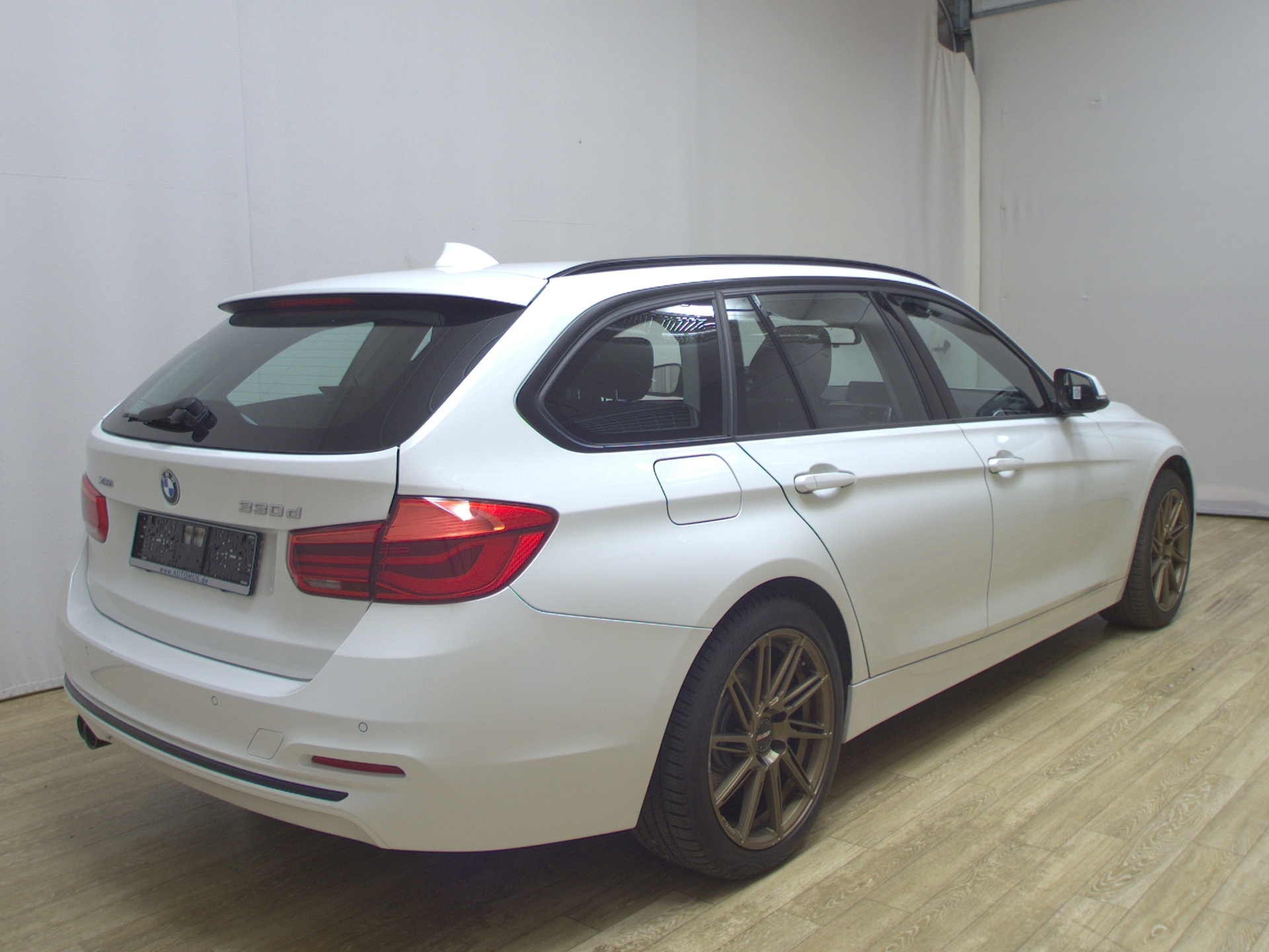 BMW 330dA xDr Sport-Line Navi Prof. LED Pano HiFi 4