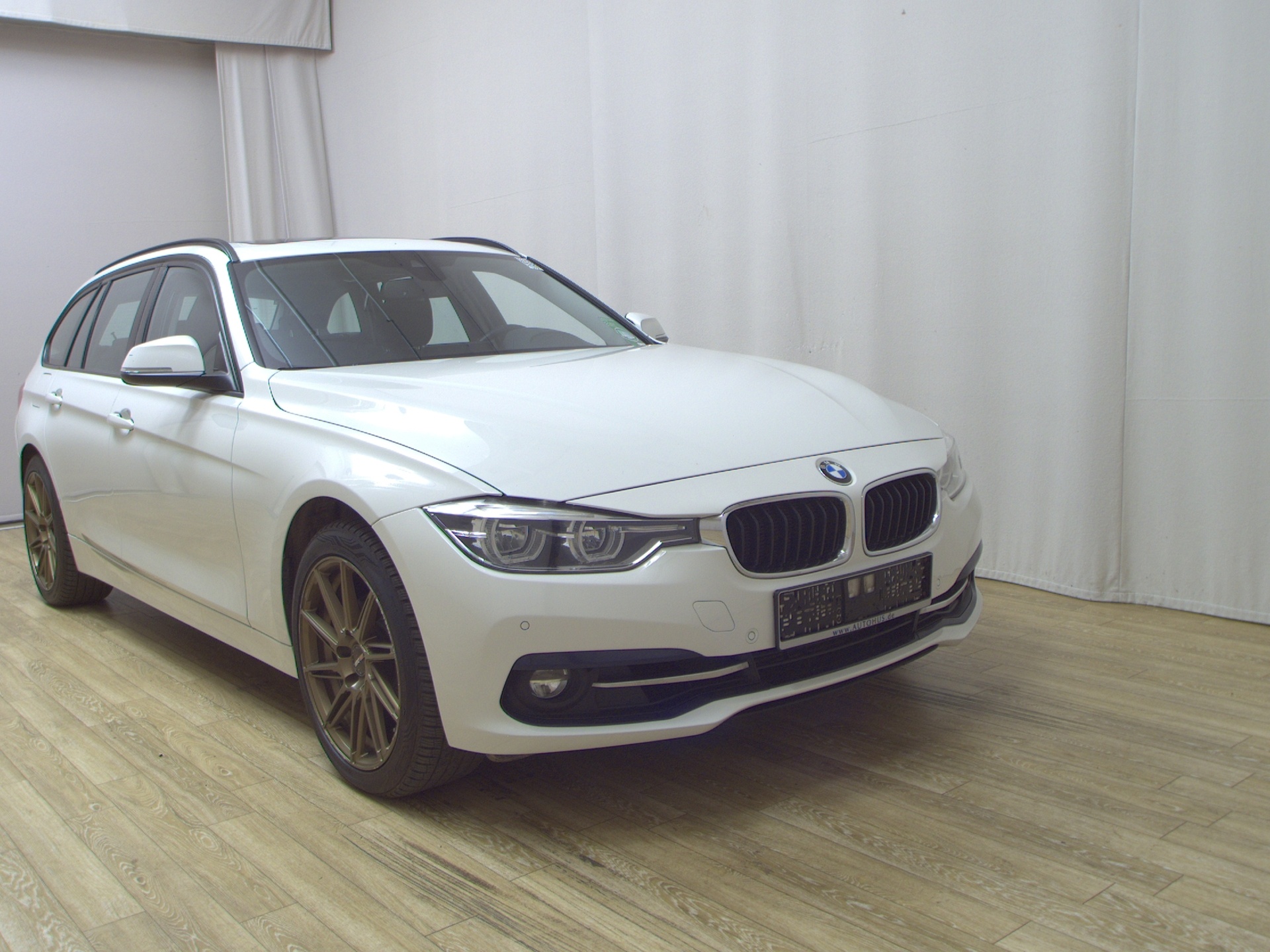 BMW 330dA xDr Sport-Line Navi Prof. LED Pano HiFi 3