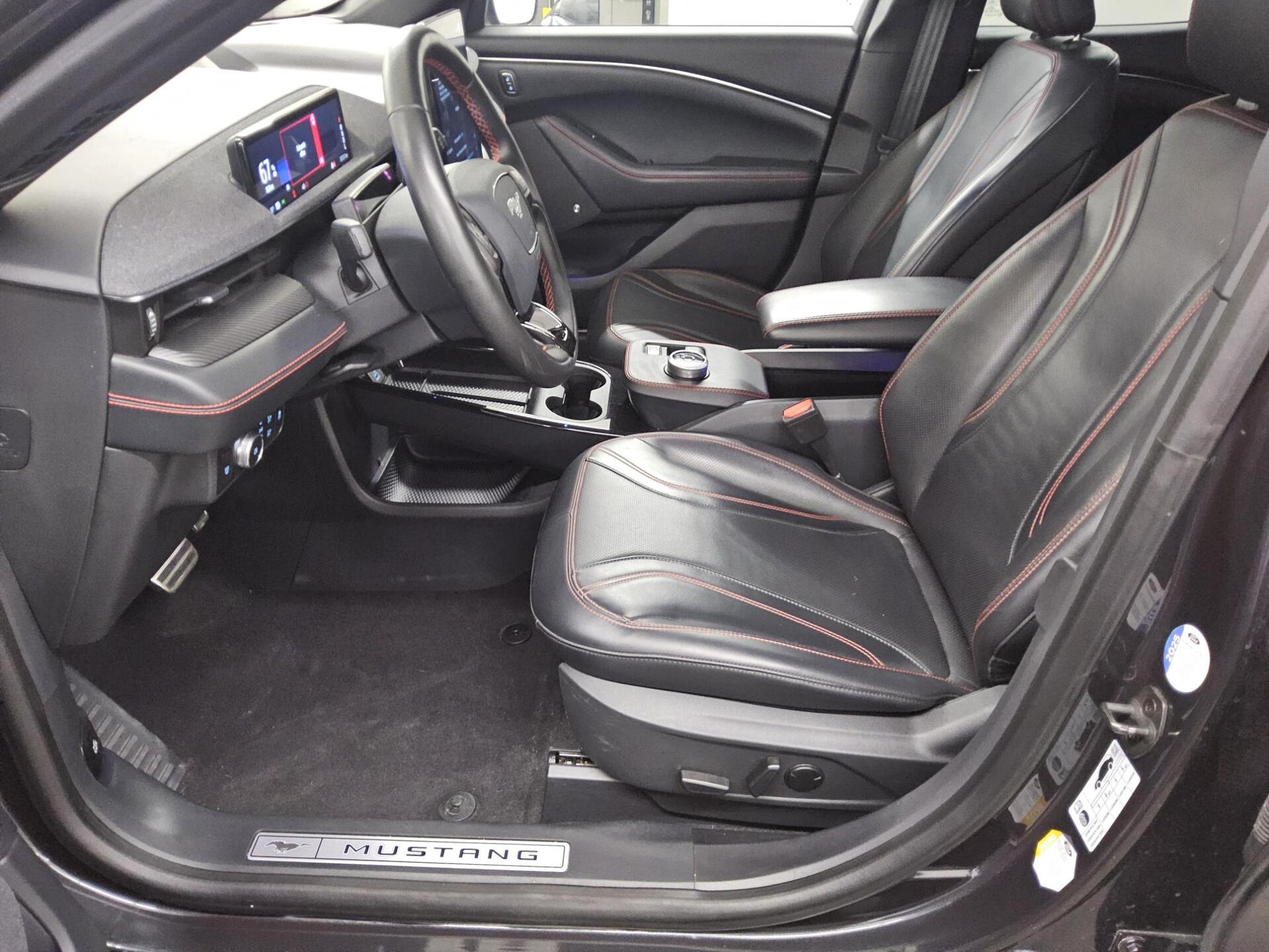 Ford Mustang Mach-E AWD Leder Matrix Pano B&O 360° 9